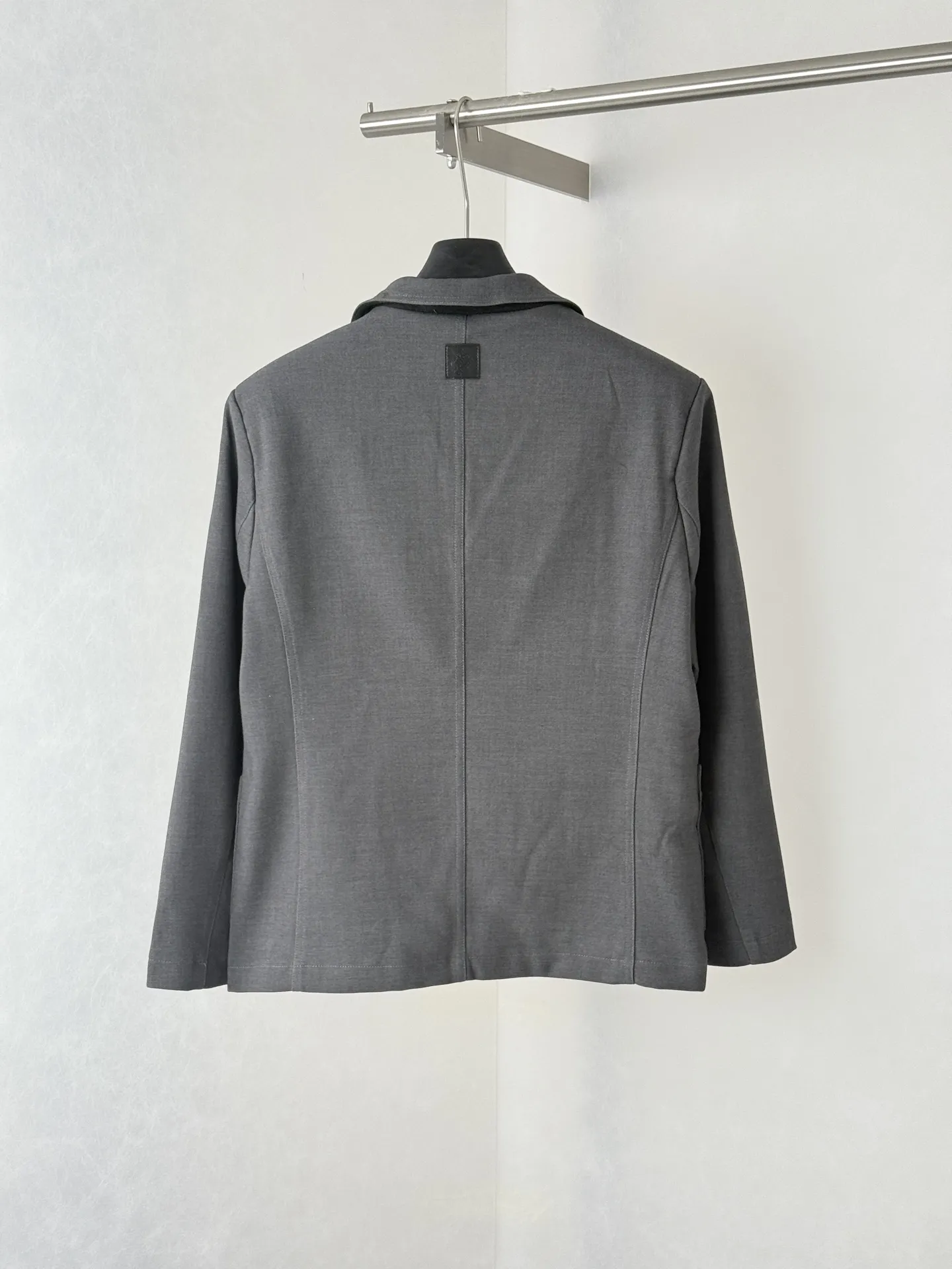 Pearl-Embellished Chain Tailored Jacket D46021998 — view 2