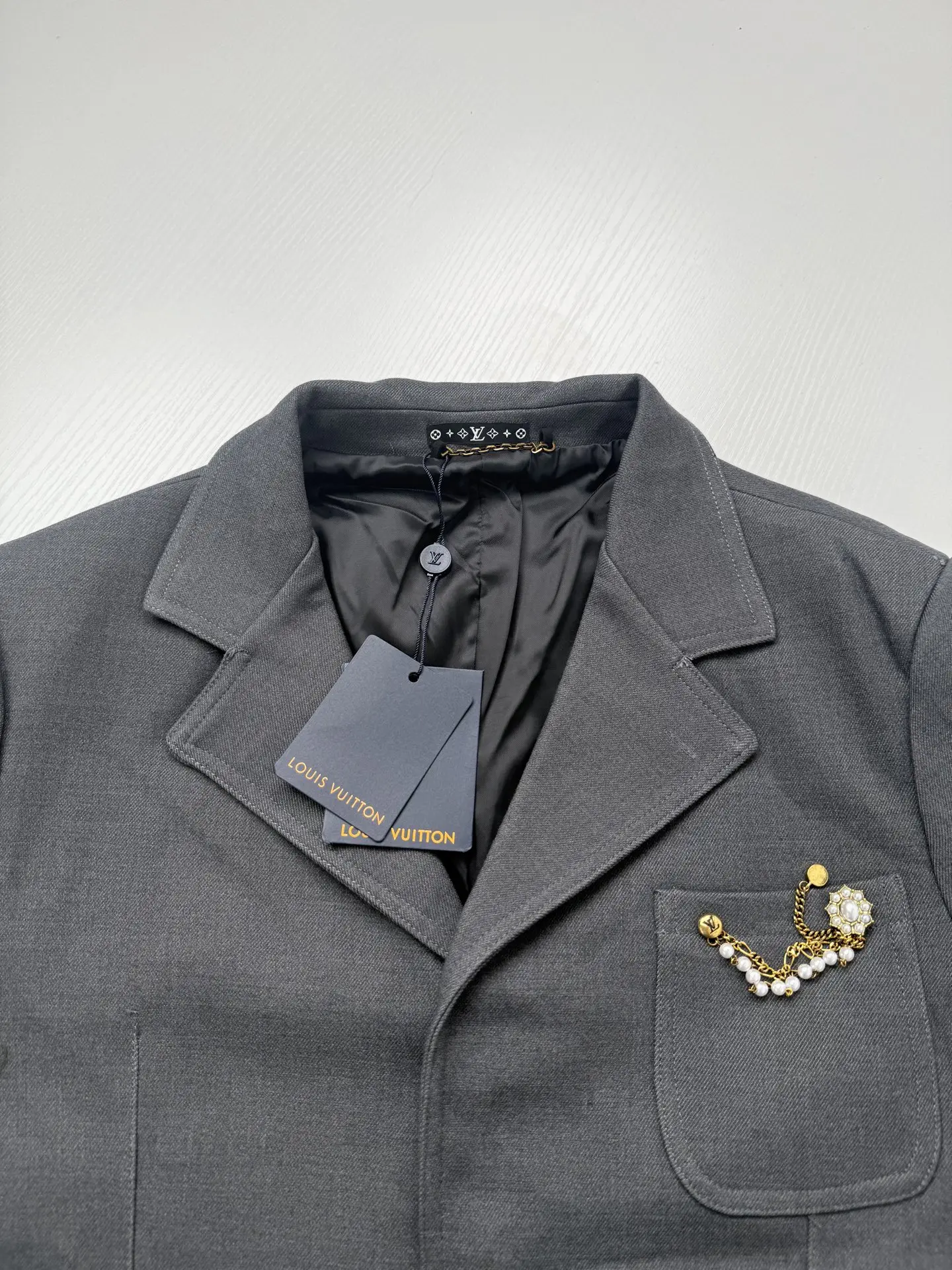 Pearl-Embellished Chain Tailored Jacket D46021998 — view 4