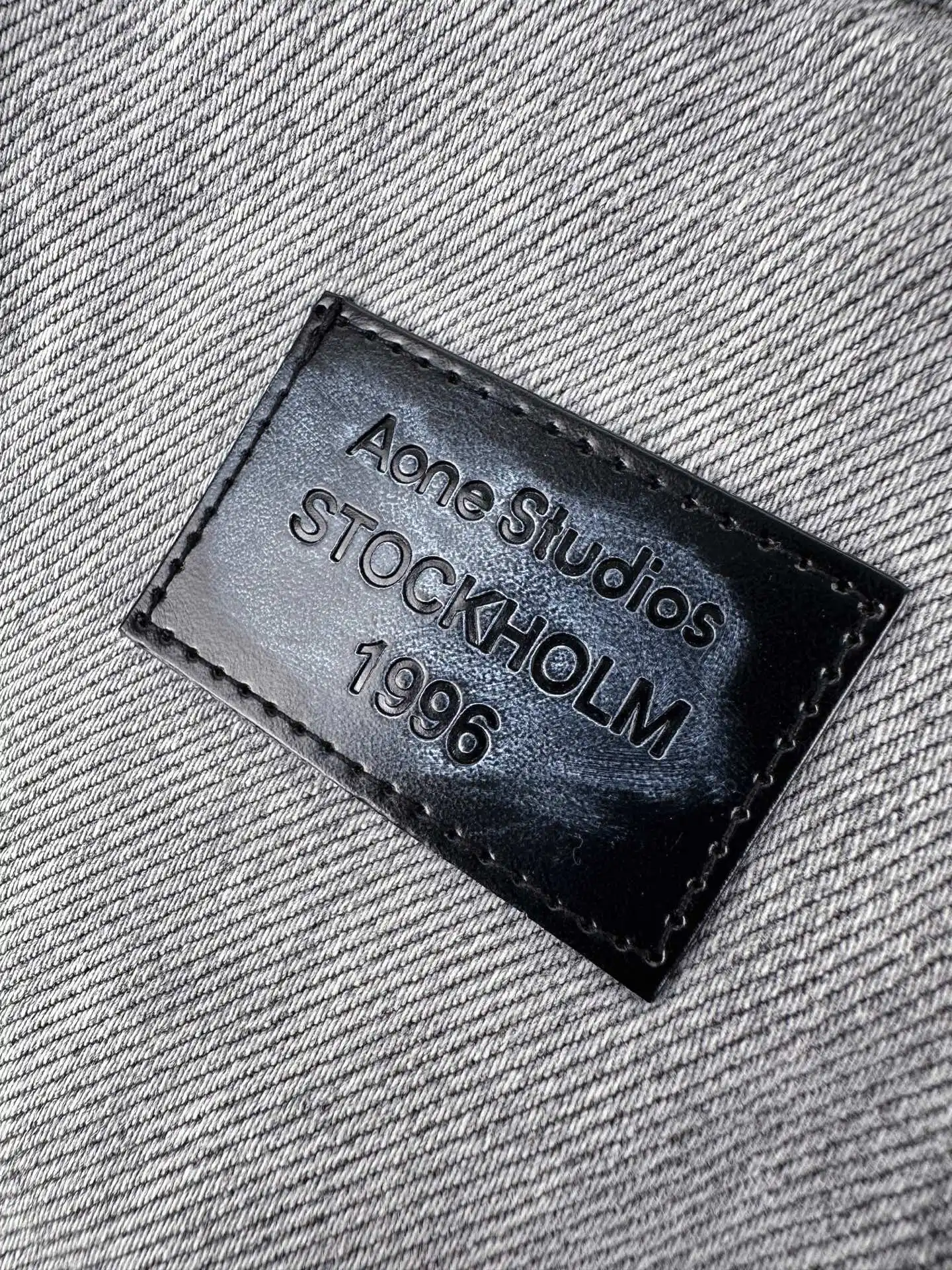 Leather-Trimmed Distressed Denim Work Jacket D50020518 — view 5