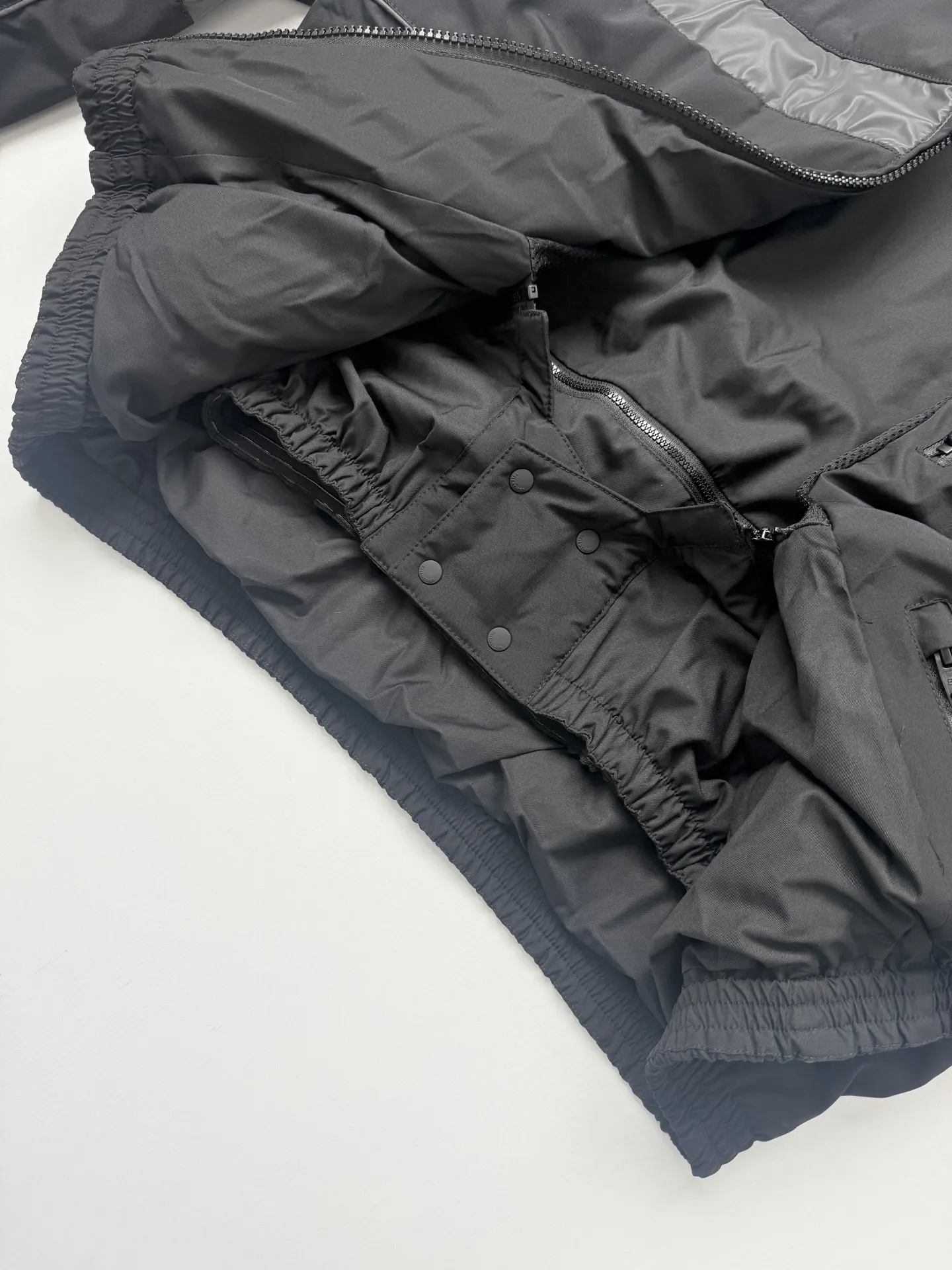 Reflective Logo Hooded Puffer Jacket D51021997 — view 7