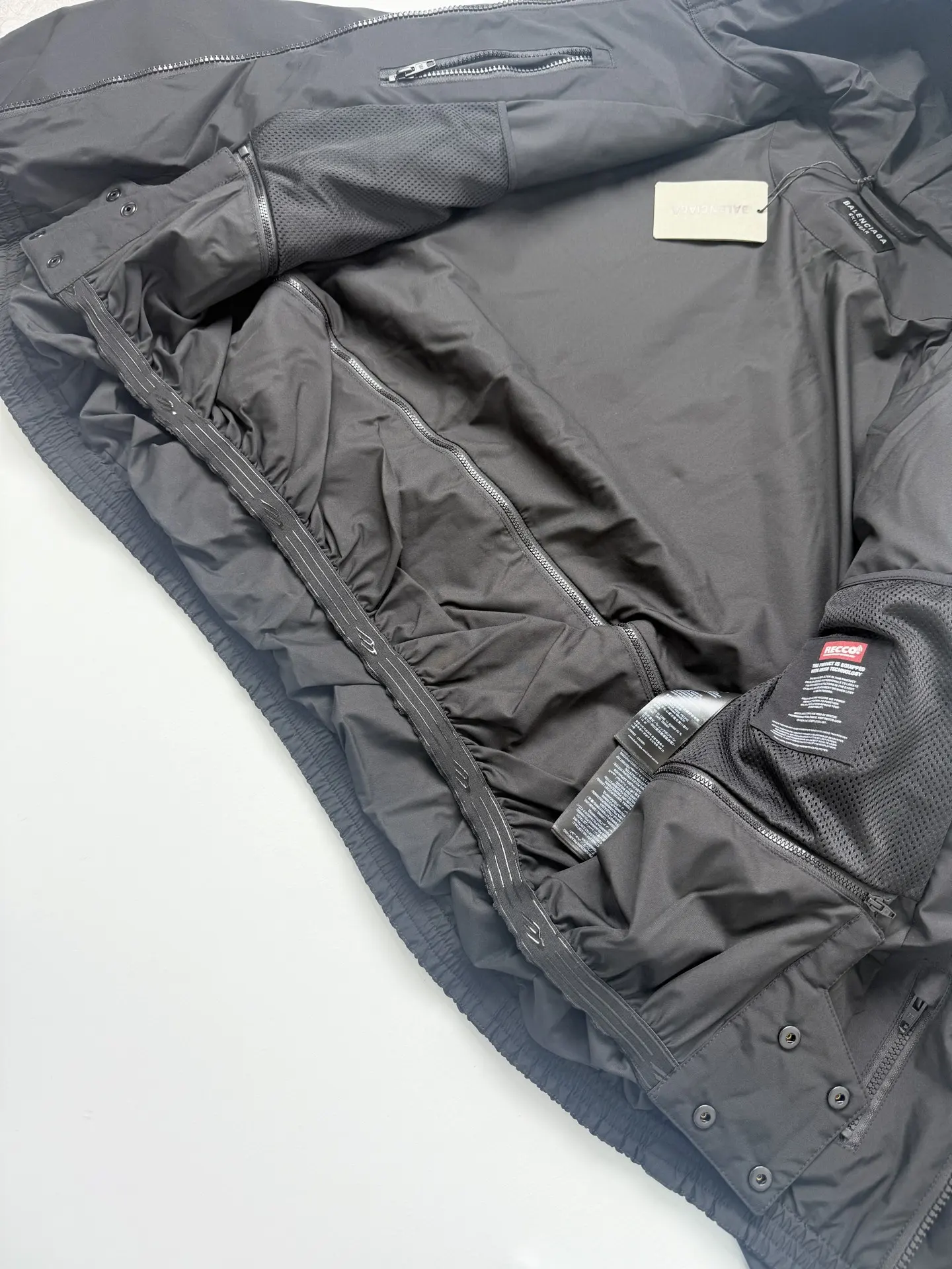 Reflective Logo Hooded Puffer Jacket D51021997 — view 8