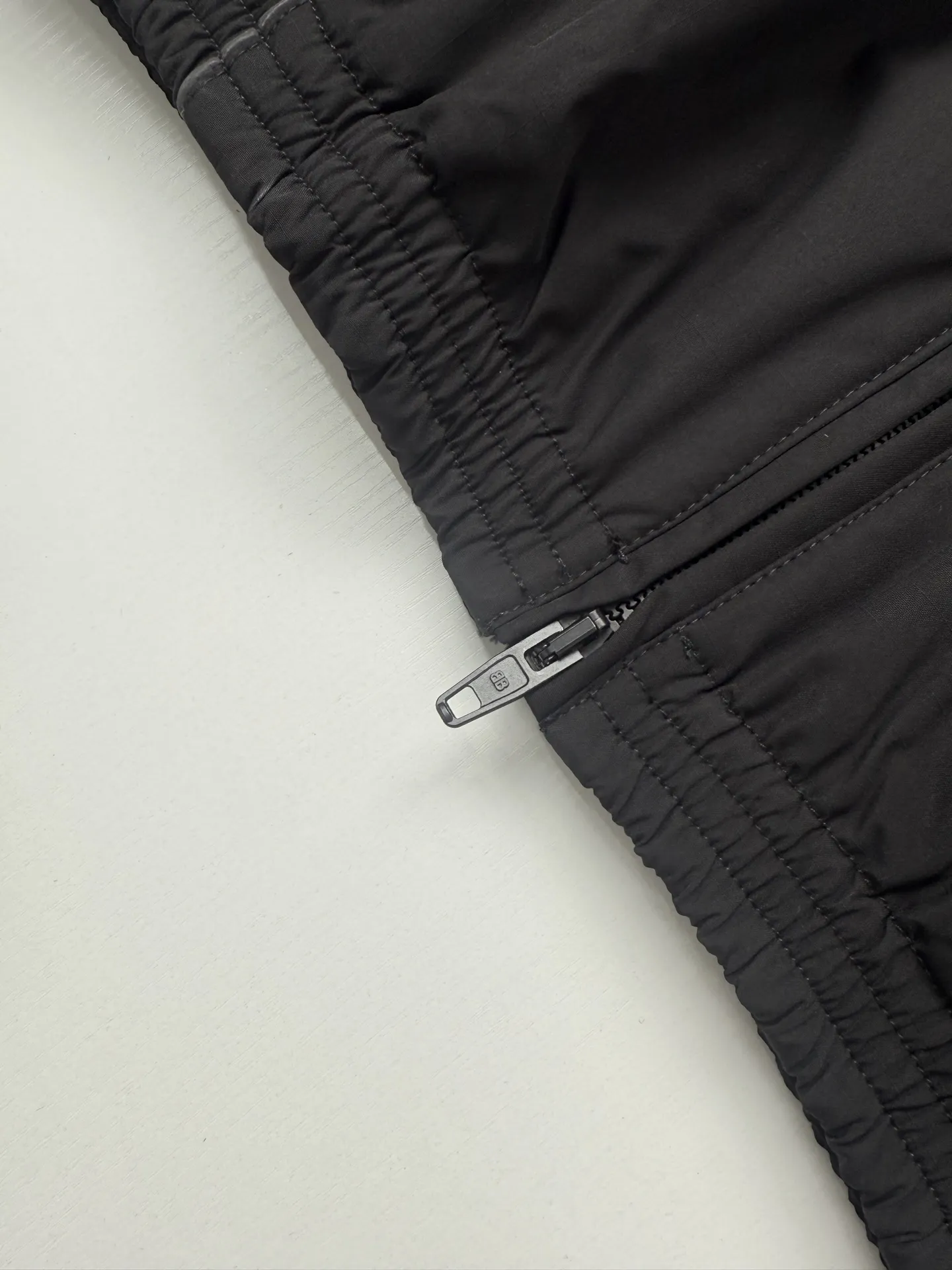 Reflective Logo Hooded Puffer Jacket D51021997 — view 11