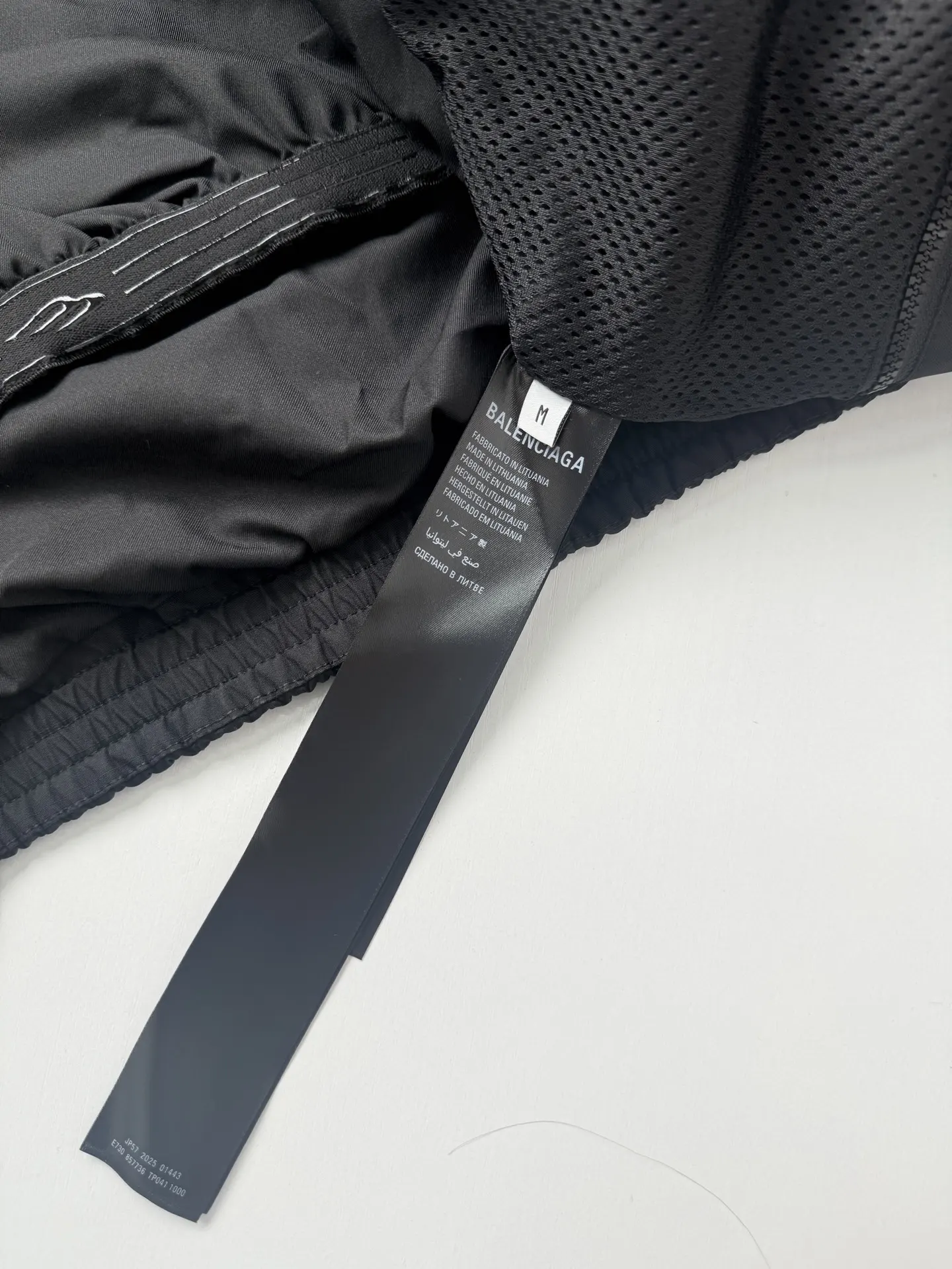 Reflective Logo Hooded Puffer Jacket D51021997 — view 14