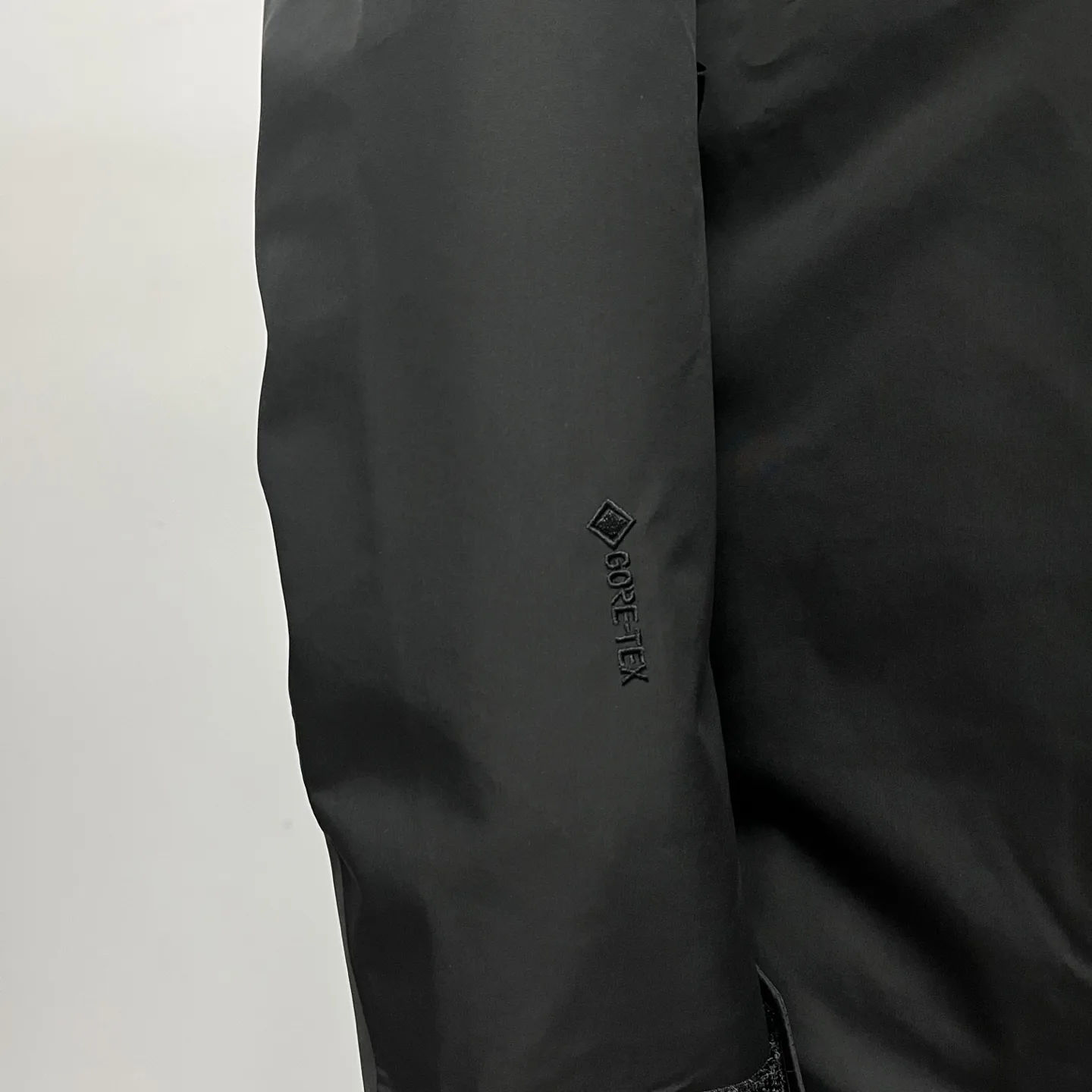 Macai Hooded Down-Filled Ski Jacket D51020323 — view 7