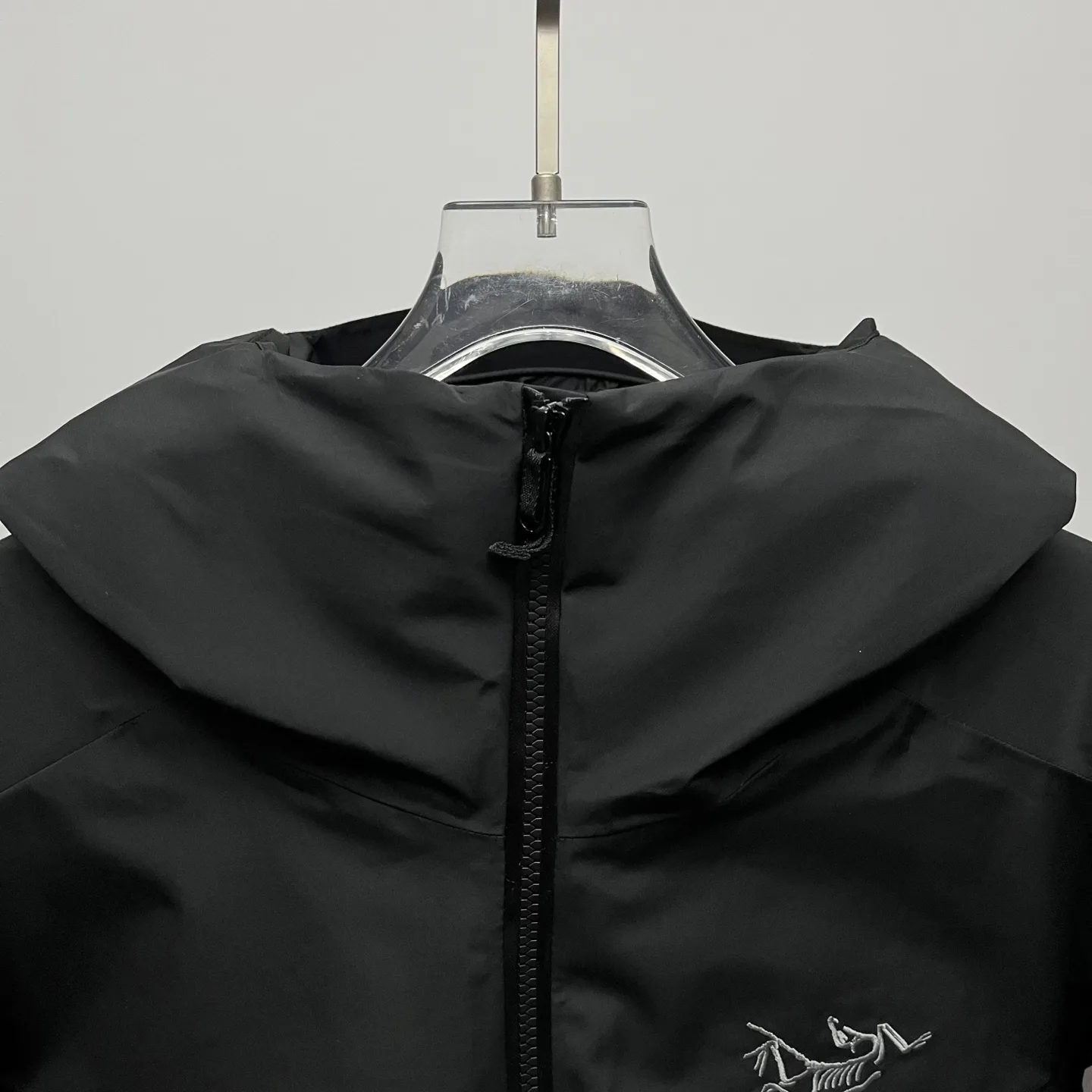 Macai Hooded Down-Filled Ski Jacket D51020323 — view 8