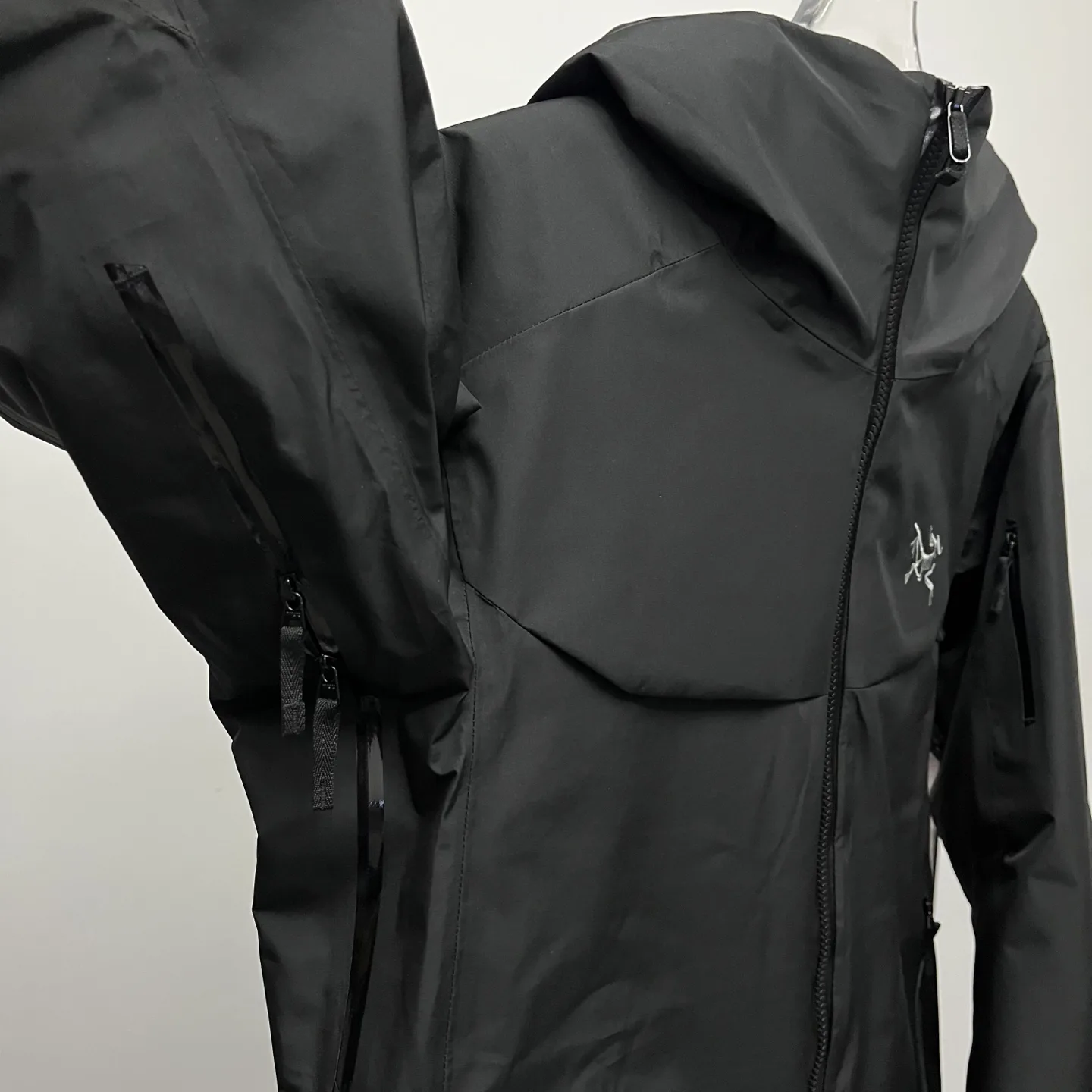 Macai Hooded Down-Filled Ski Jacket D51020323 — view 9