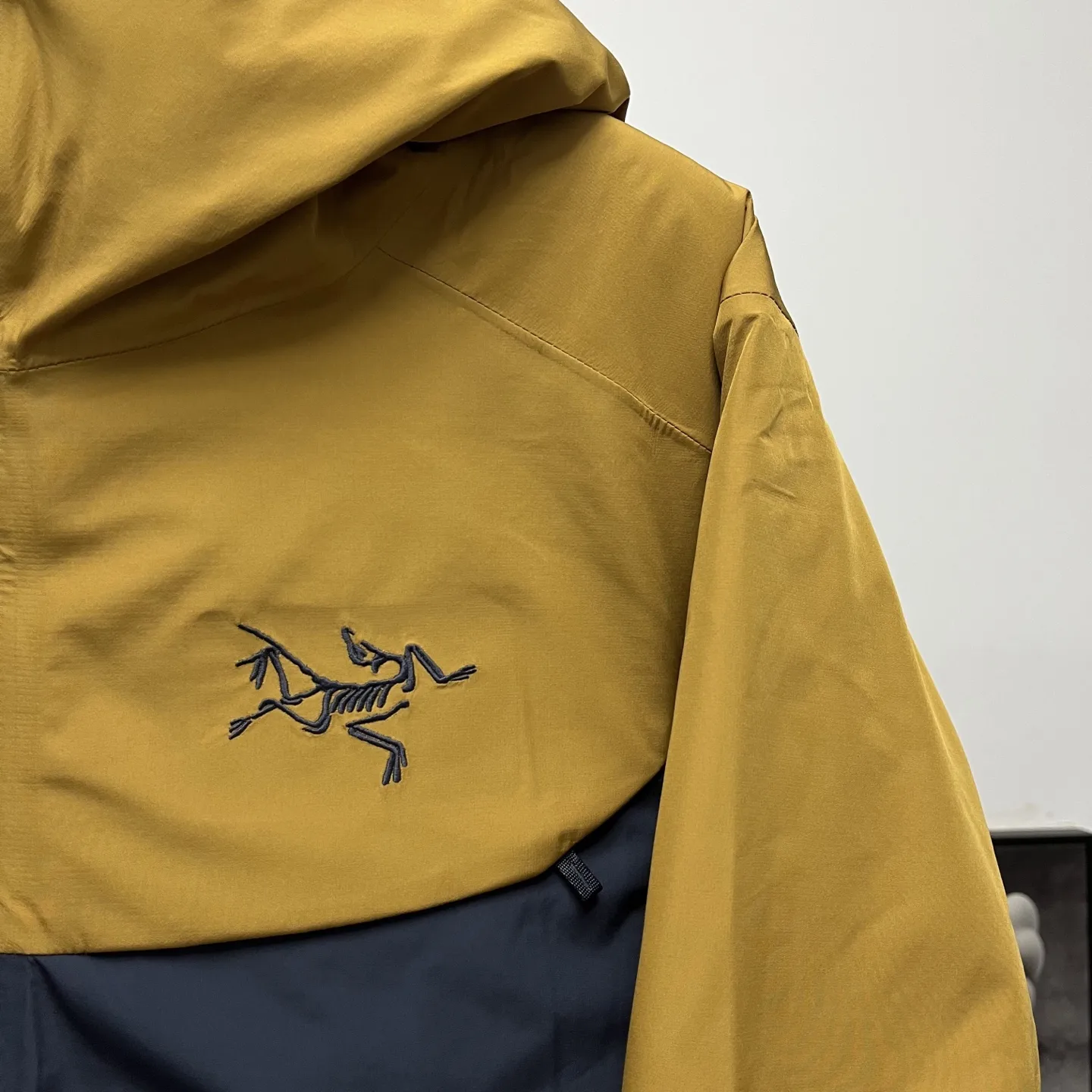 Macai Hooded Down-Filled Ski Jacket D51020325 — view 6