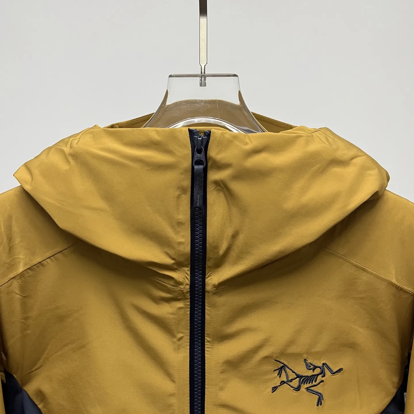 Macai Hooded Down-Filled Ski Jacket D51020325 — view 7