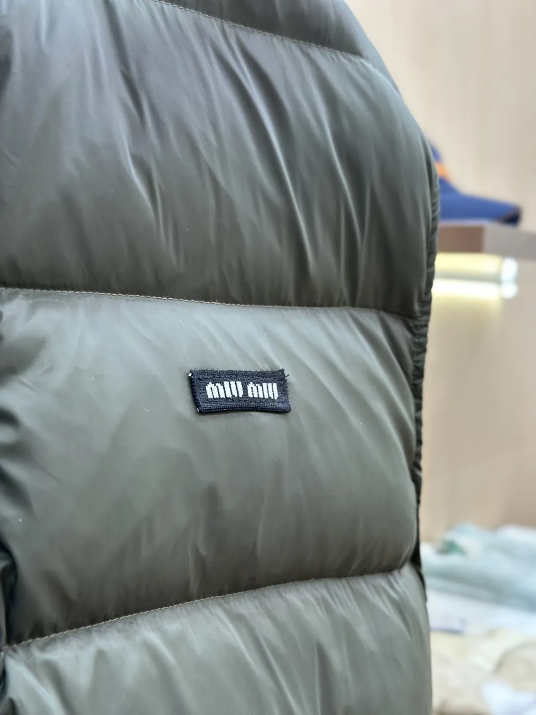 Logo-Patch Down-Filled Puffer Vest D51520440 — view 6