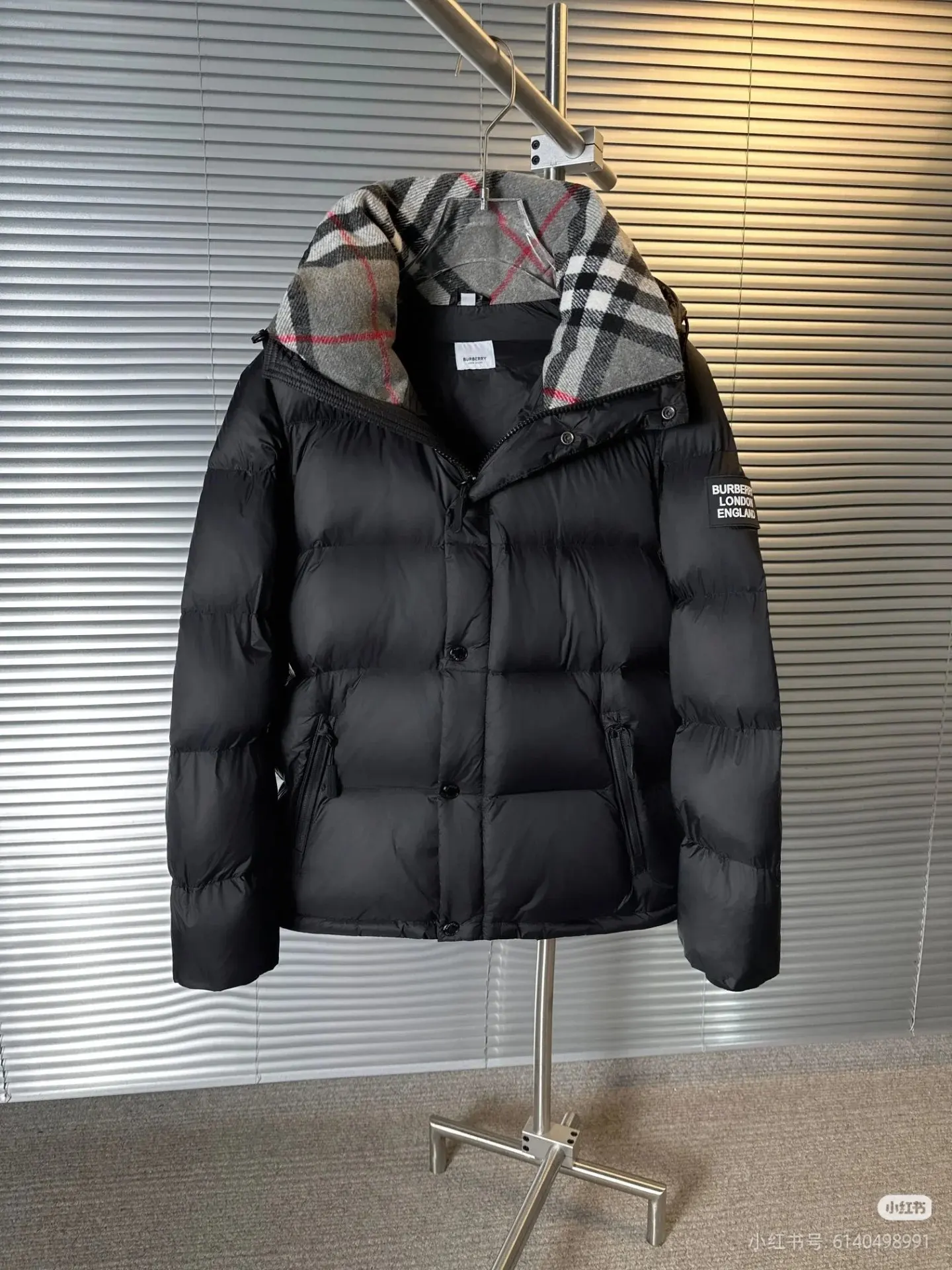 Convertible Hooded Down Jacket with Check Lining D53022207 — view 2