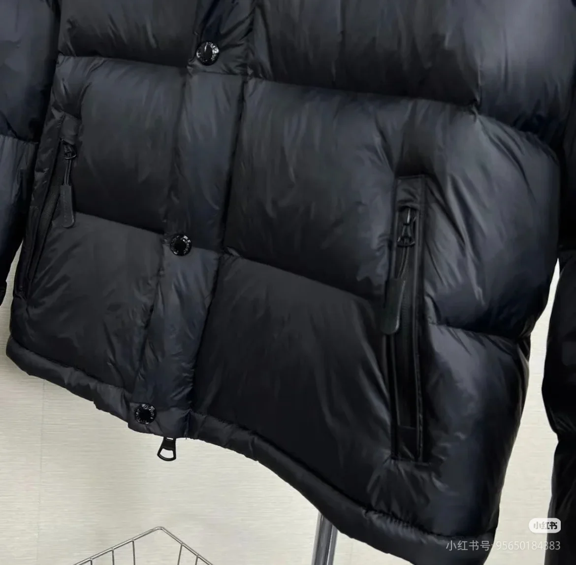 Convertible Hooded Down Jacket with Check Lining D53022207 — view 7