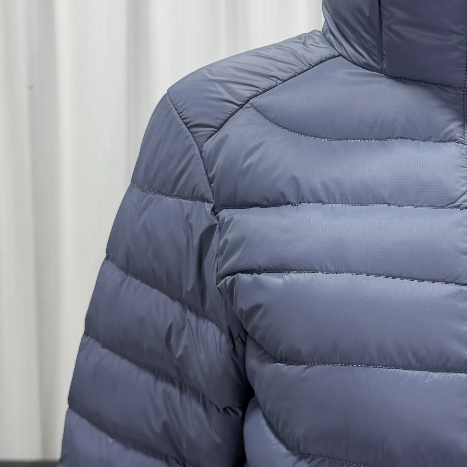 Cerium Hooded Down Puffer Jacket D53020328 — view 3