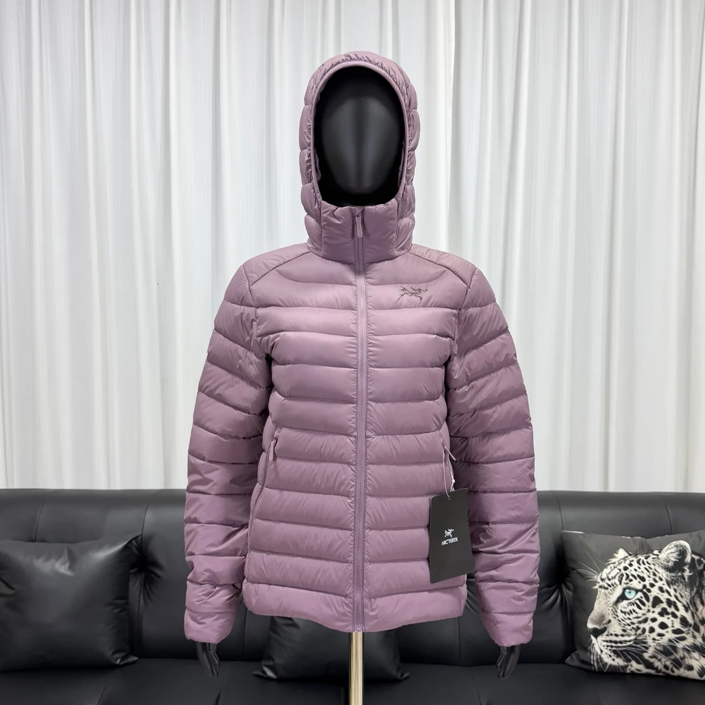 Cerium Hooded Down-Filled Puffer Jacket D53020329