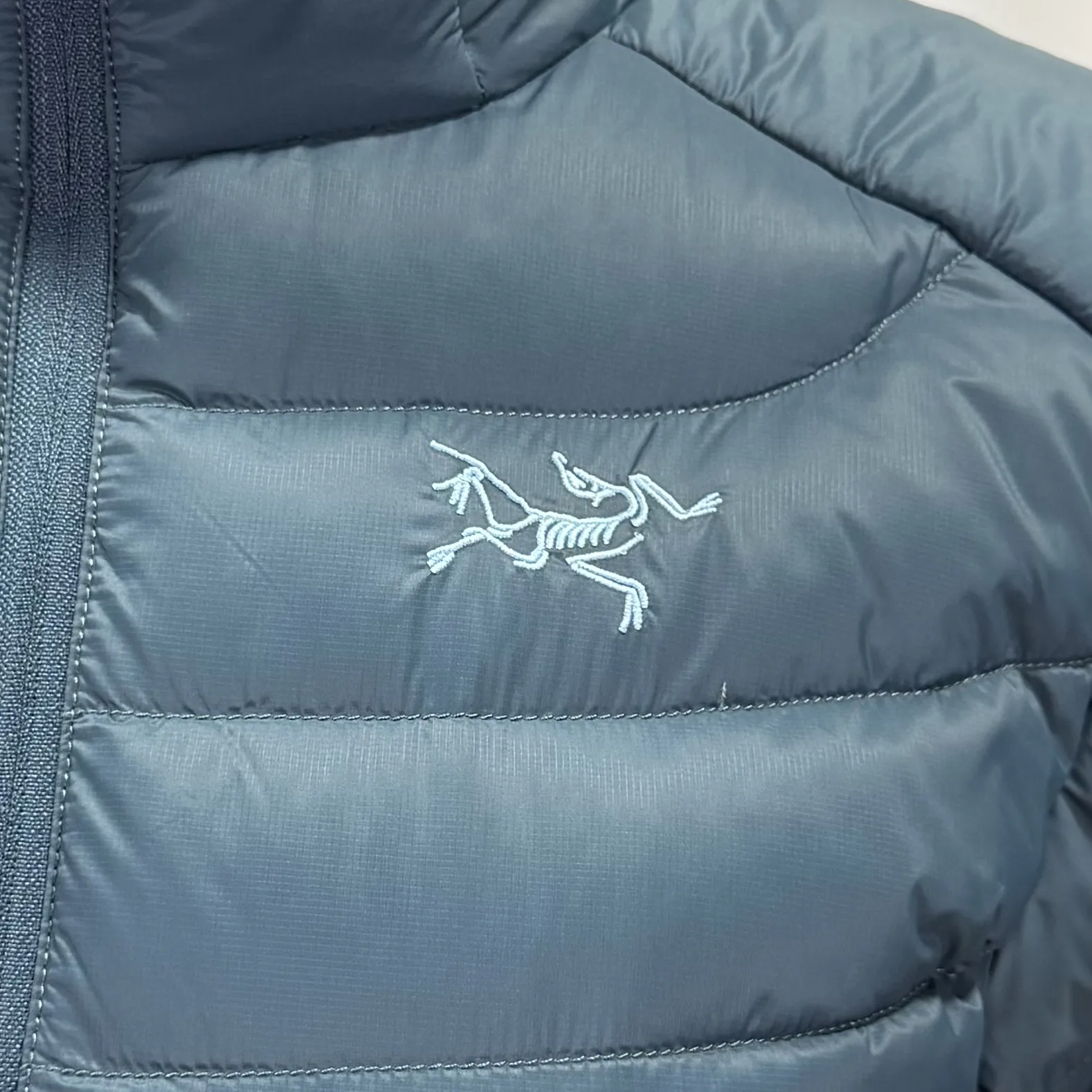 Cerium Hooded Down-Filled Puffer Jacket D53020331 — view 2