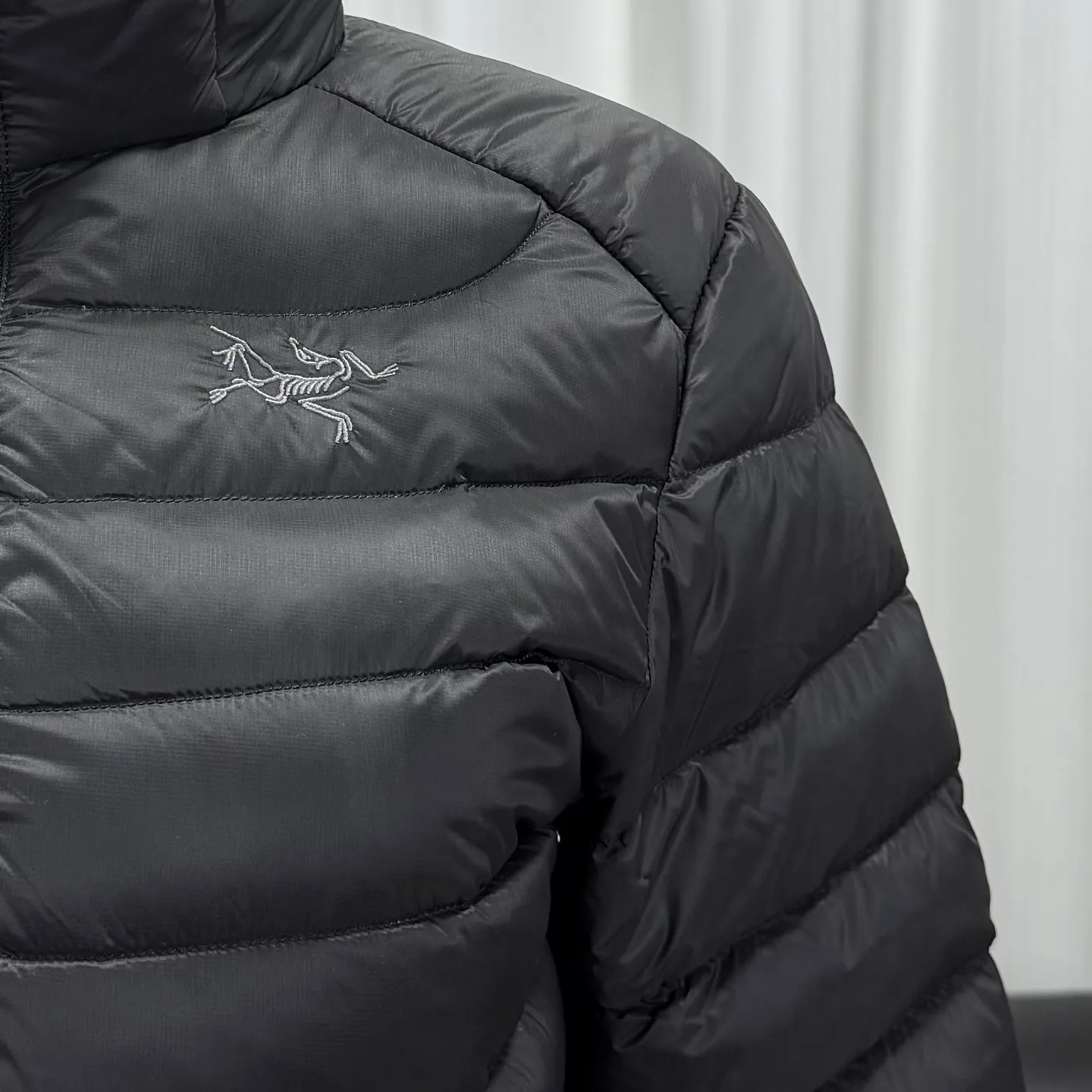Cerium Hooded Down-Filled Puffer Jacket D53020332 — view 4