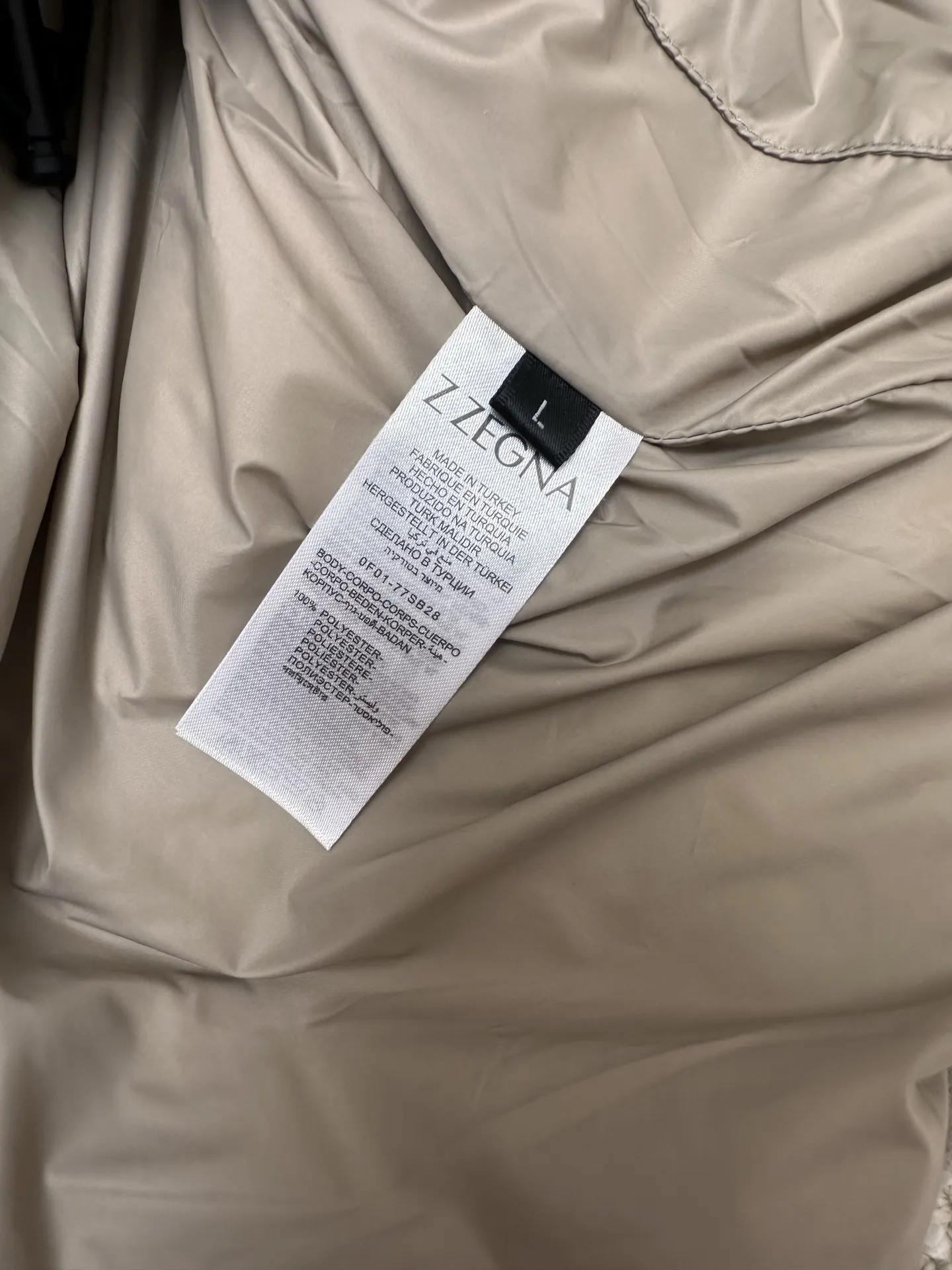 Mixed-Media Down-Filled Puffer Jacket D54020398 — view 9