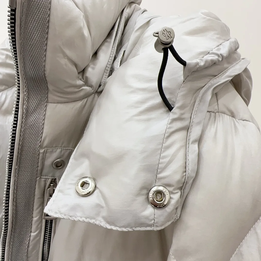Moncler x 1017 ALYX 9SM Williams Down Jacket D56020255 — view 9