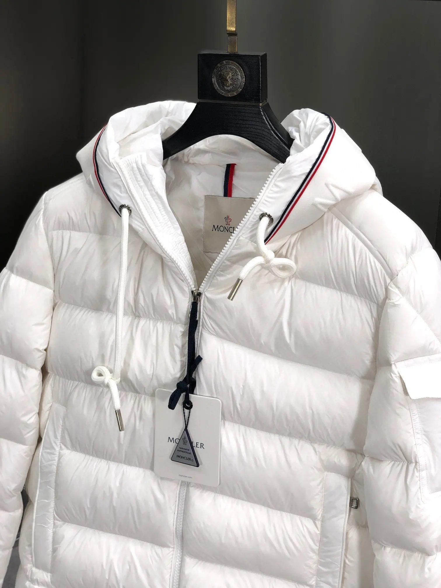 Hooded Down-Filled Puffer Jacket D57022275 — view 3