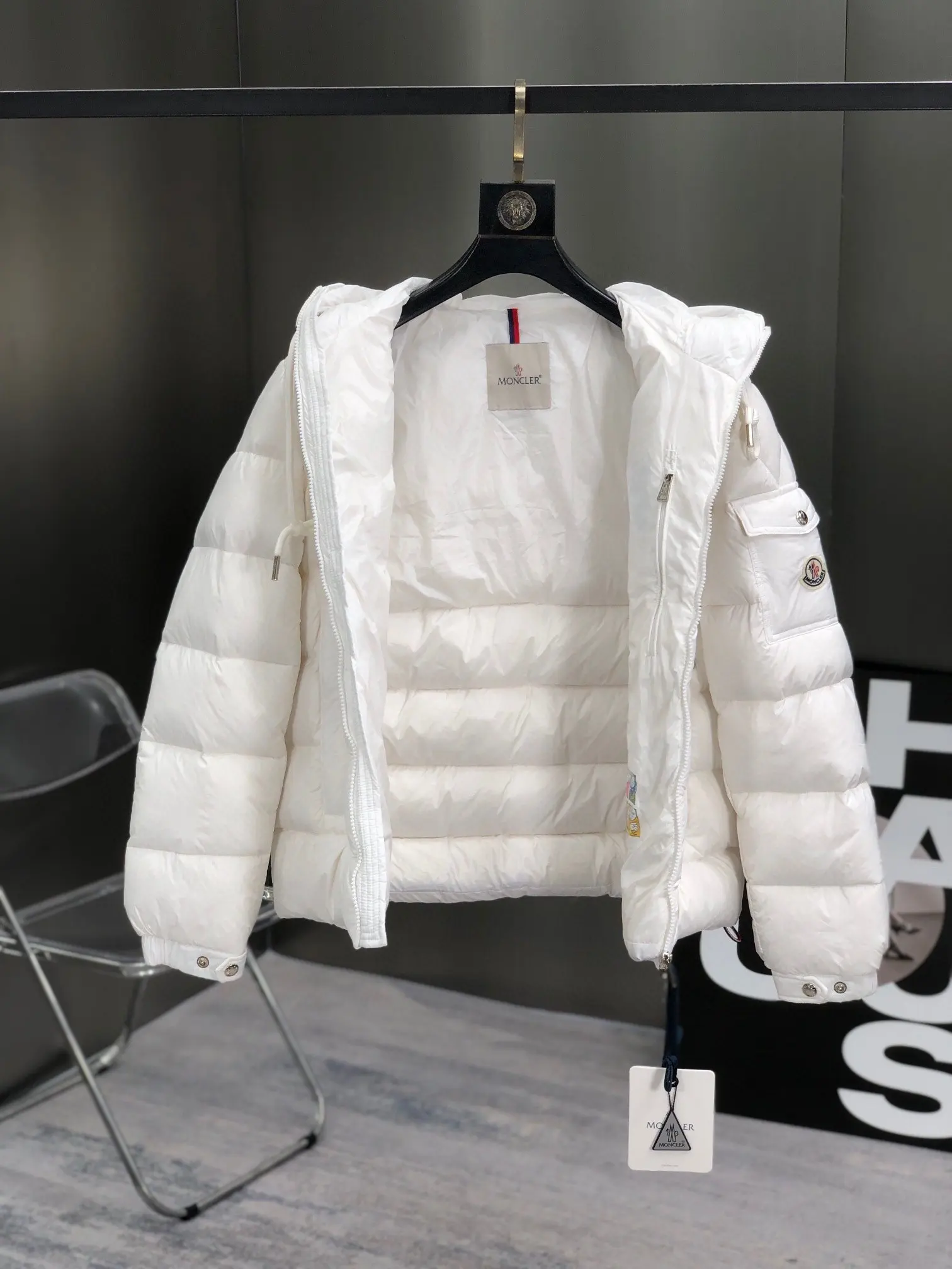 Hooded Down-Filled Puffer Jacket D57022275 — view 5
