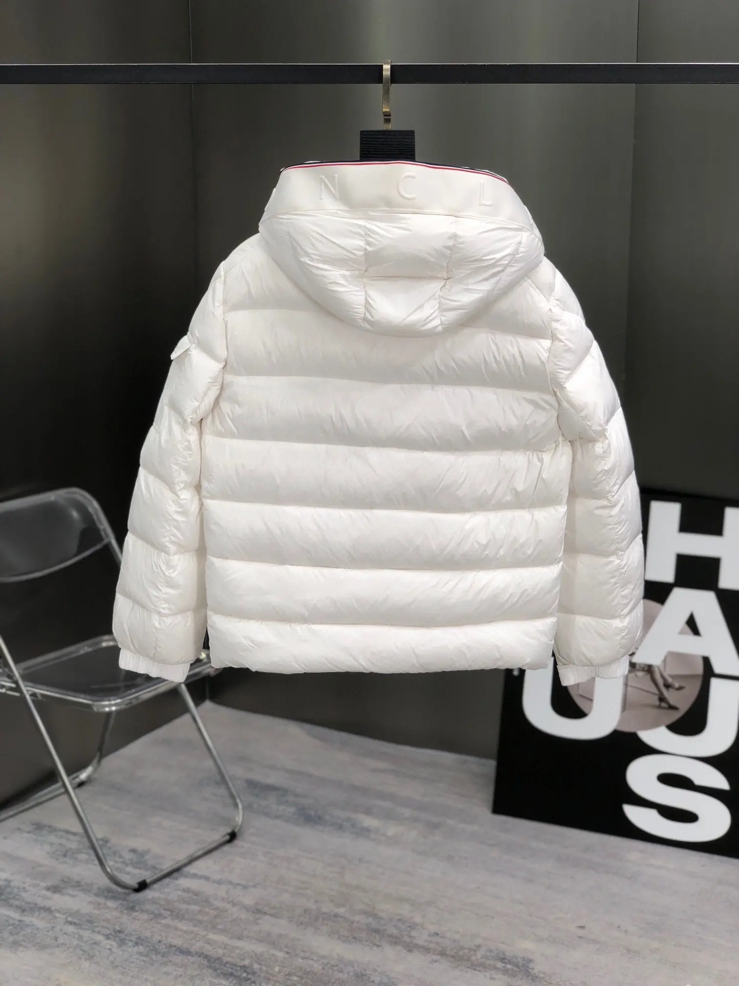 Hooded Down-Filled Puffer Jacket D57022275 — view 7