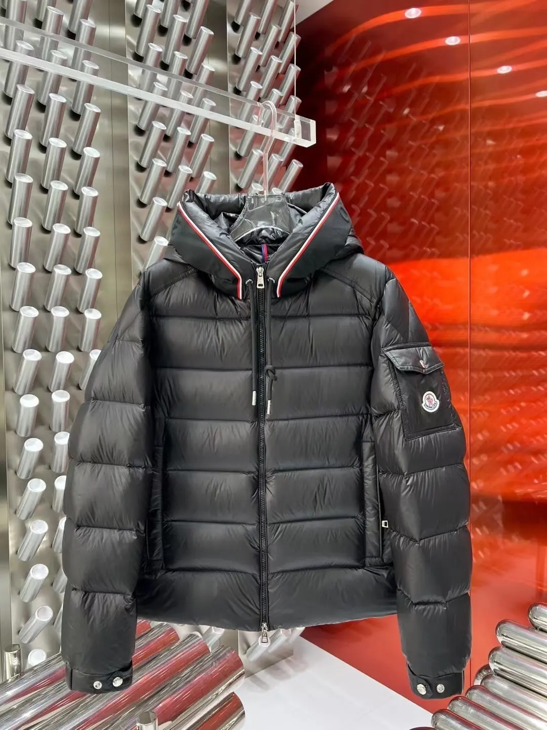 Moncler Hooded Down Puffer Jacket D57022274