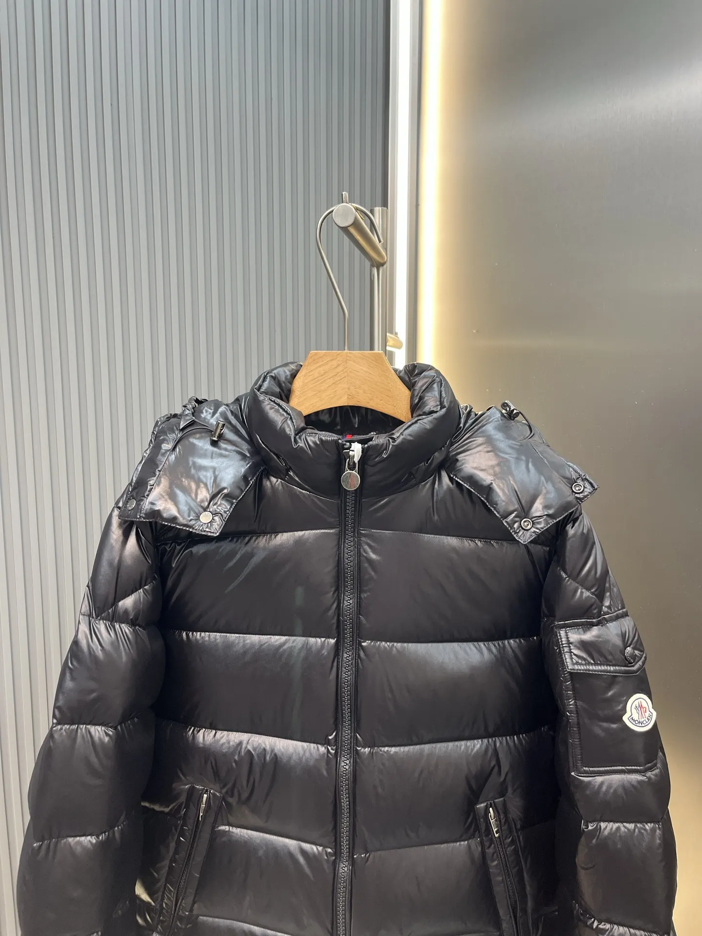 Maya Glossy Down-Filled Puffer Jacket D64020430 — view 2