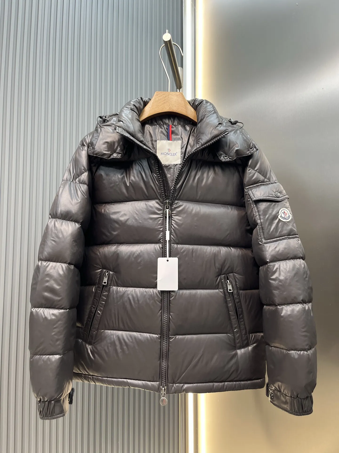 Maya Glossy Hooded Down Puffer Jacket D64020429 — view 5