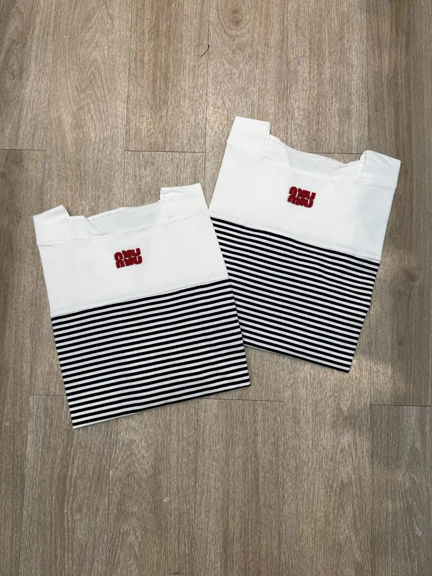 Embroidered Striped Long-Sleeve T-Shirt D6516081 — view 2