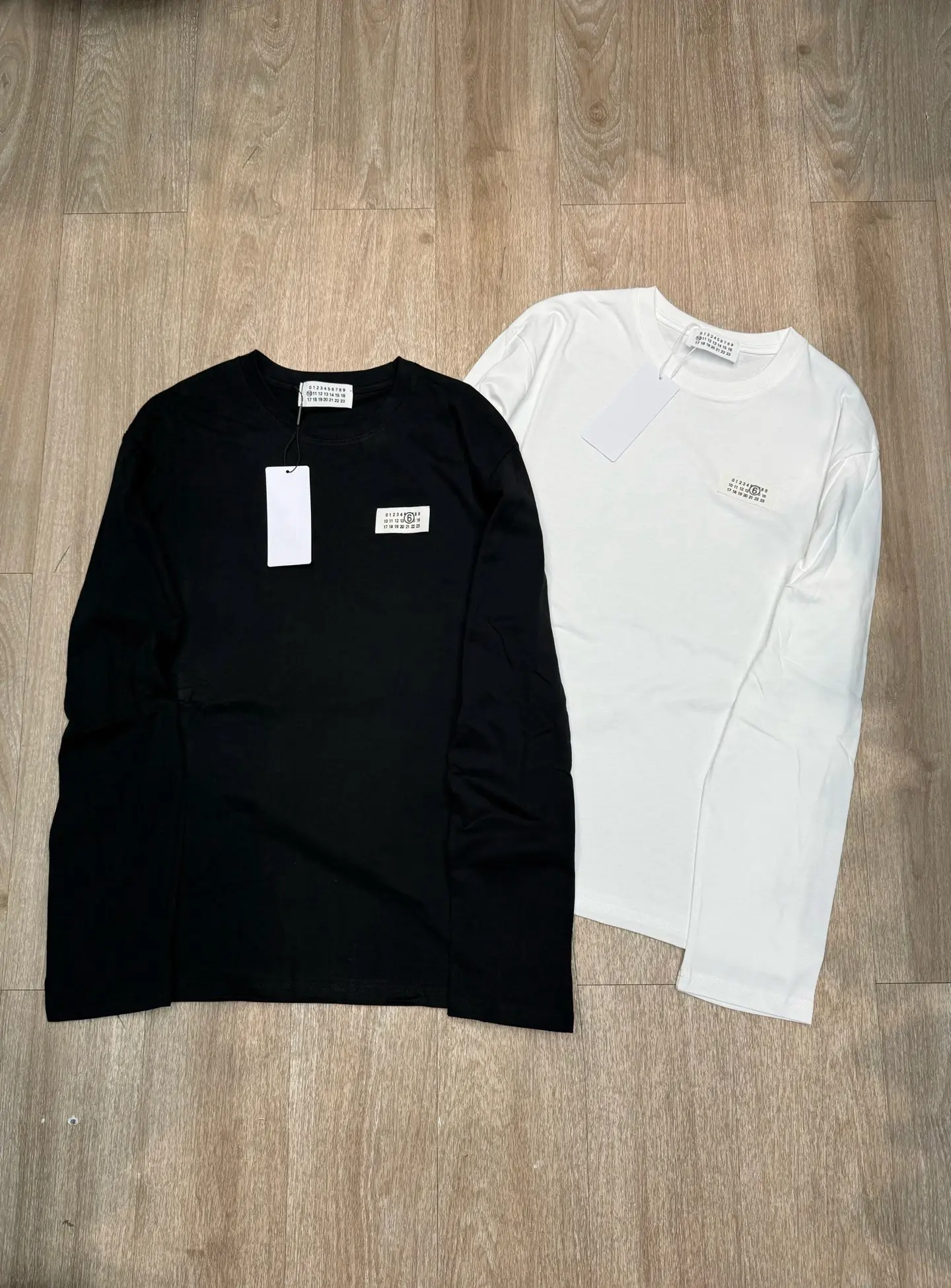 Logo Patch Long-Sleeved T-Shirt D6916058