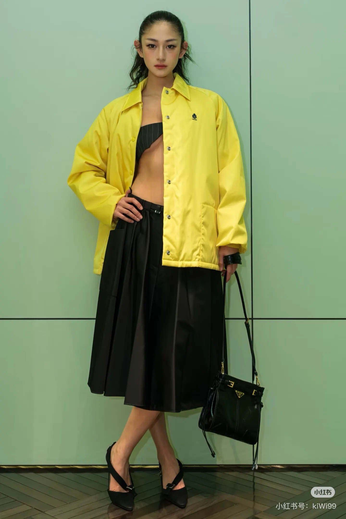Soft Lux Leather Crossbody Bag D31018411 — view 5