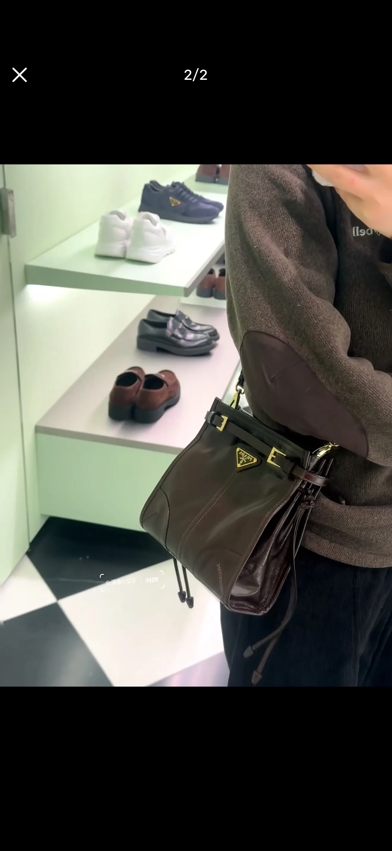 Soft Lux Leather Crossbody Bag D31018411 — view 6