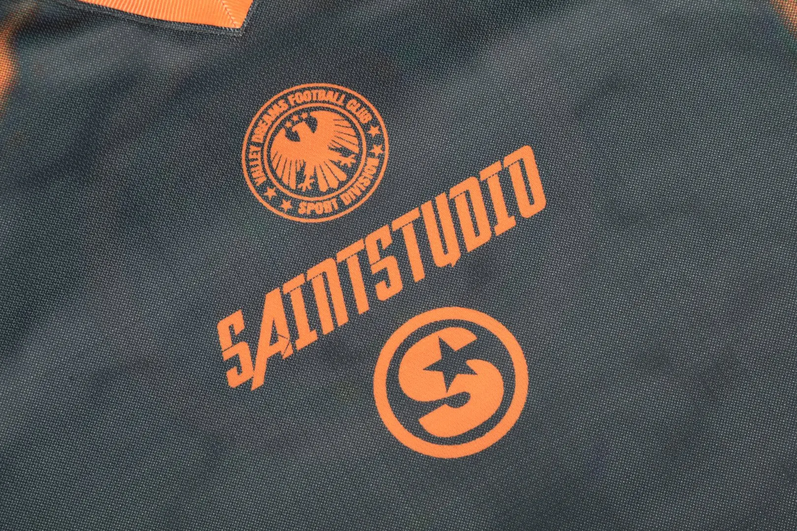 Saint Michael Graphic Print V-Neck Jersey D8811923 — view 5