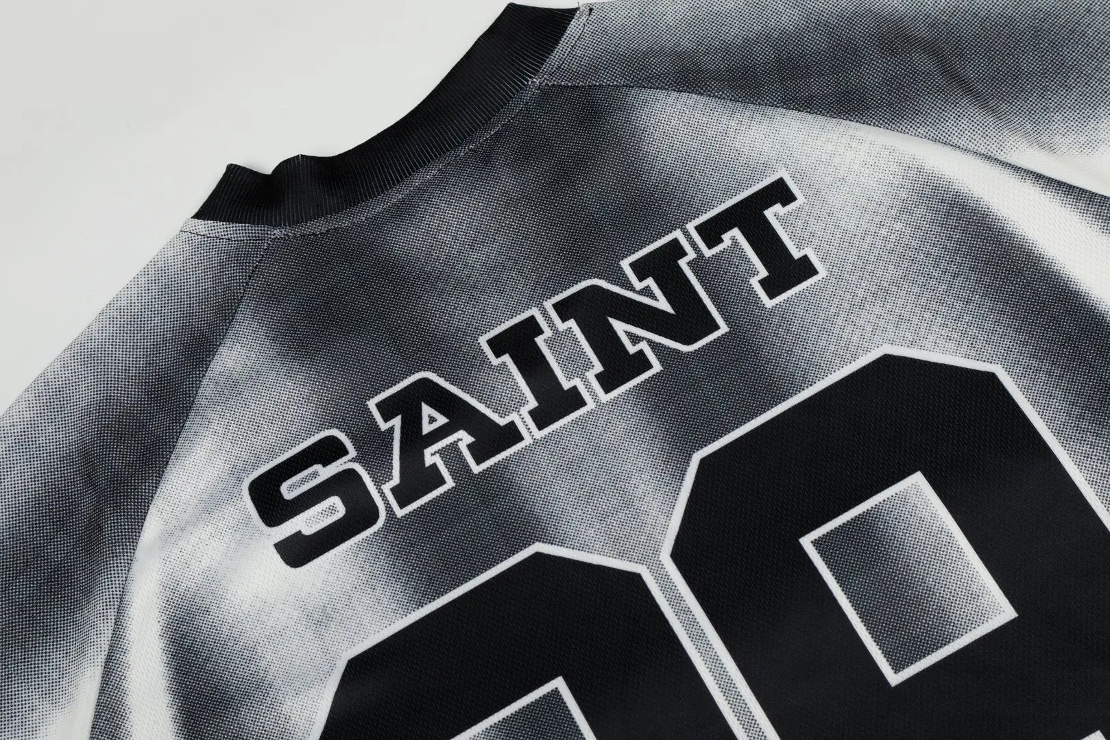 Saint Michael Graphic Print V-Neck Jersey D8811922 — view 6