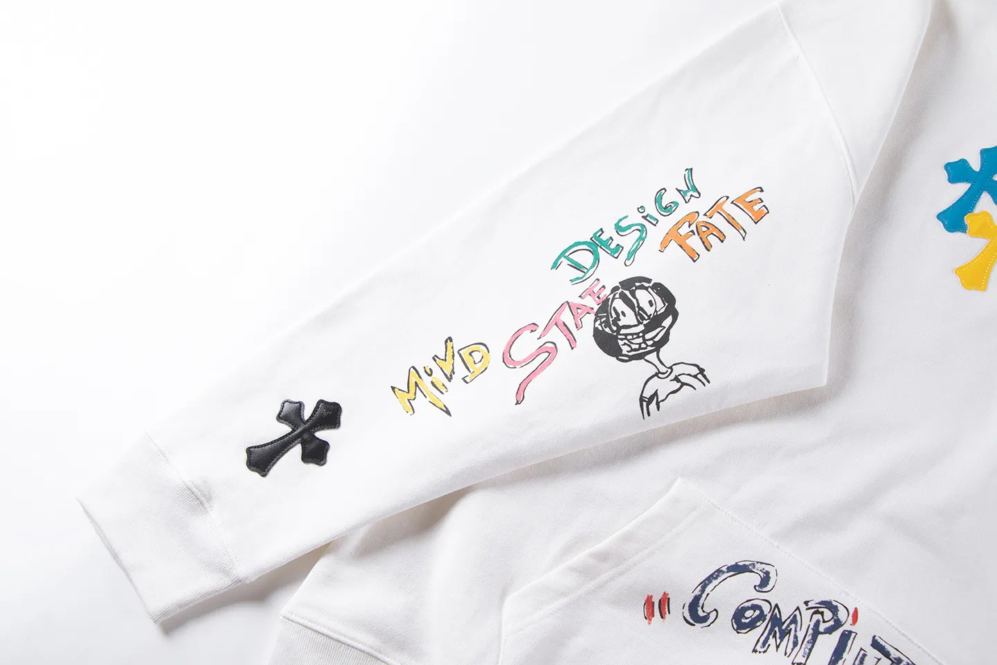 Cross Patch Graphic Print Hoodie D13515949 — view 6