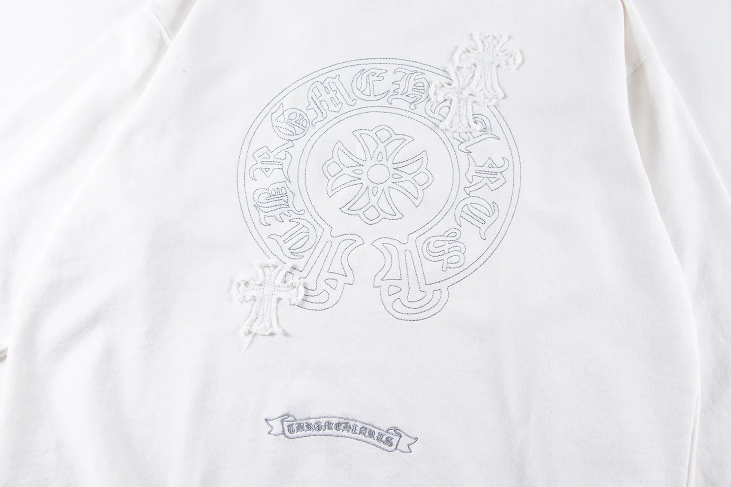 Embellished Cross Patch Crew-Neck Sweatshirt D12515937 — view 5