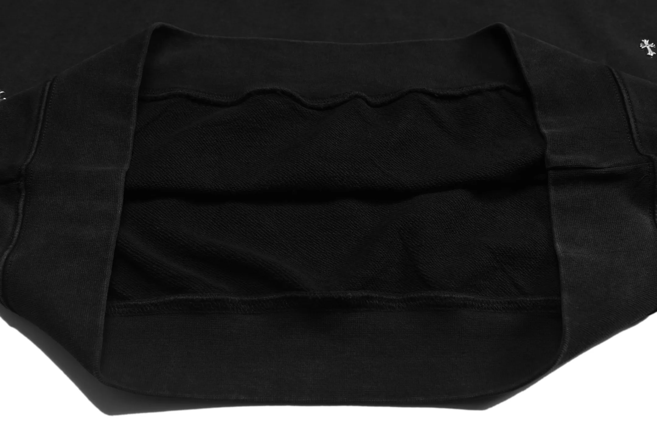 Studded Cross Crew-Neck Sweatshirt D12815936 — view 7