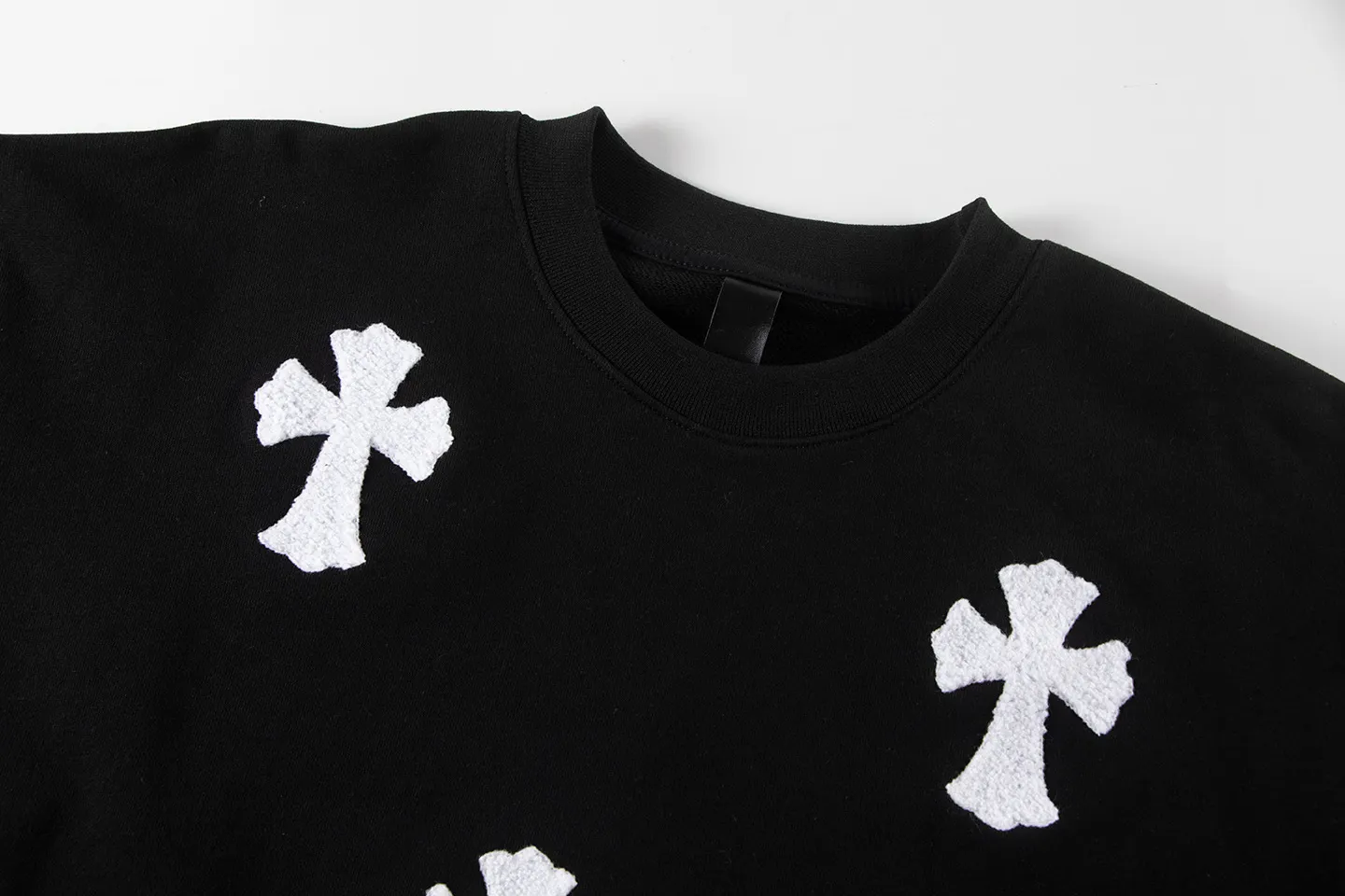 Cross Patch Chenille Embroidered Sweatshirt D10515933 — view 8
