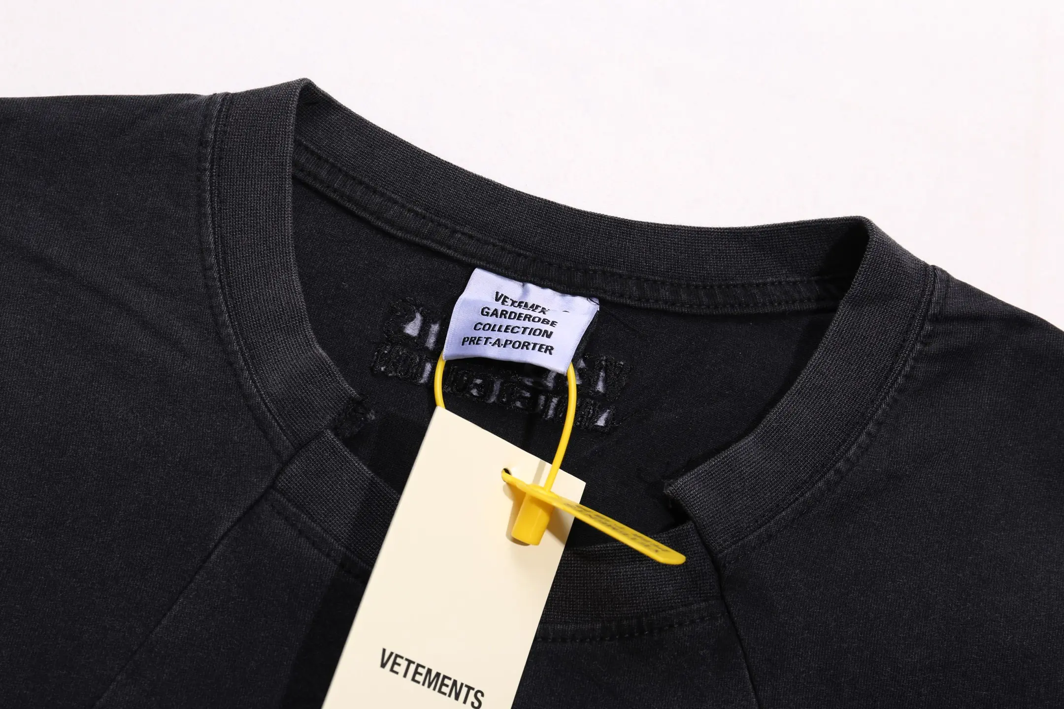 Panelled Washed Cotton T-Shirt D17513158 — view 11