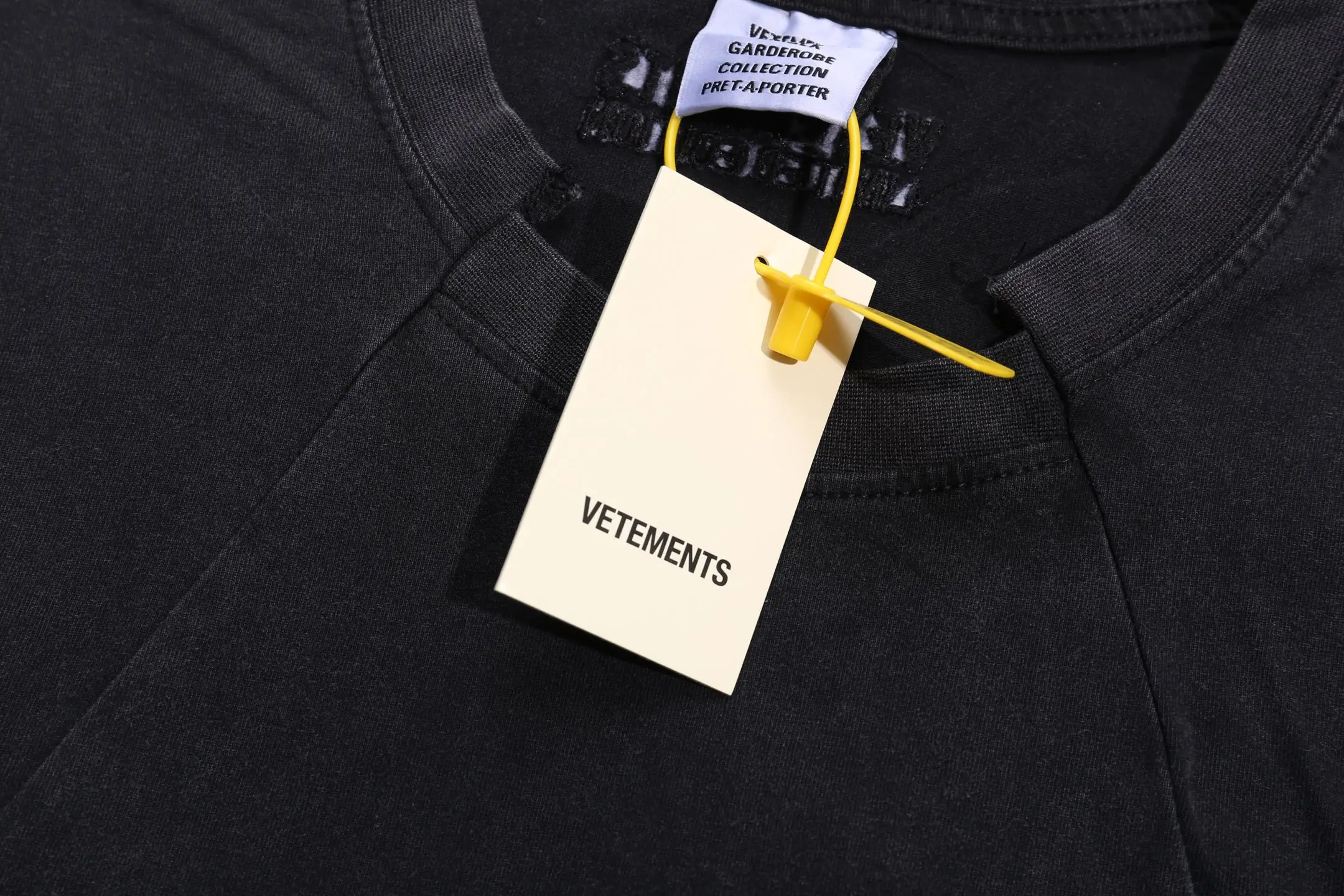 Panelled Washed Cotton T-Shirt D17513158 — view 12
