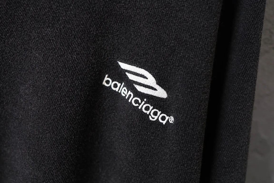 3B Logo Embroidered Inside-Out Sweatshirt D26922580 — view 3