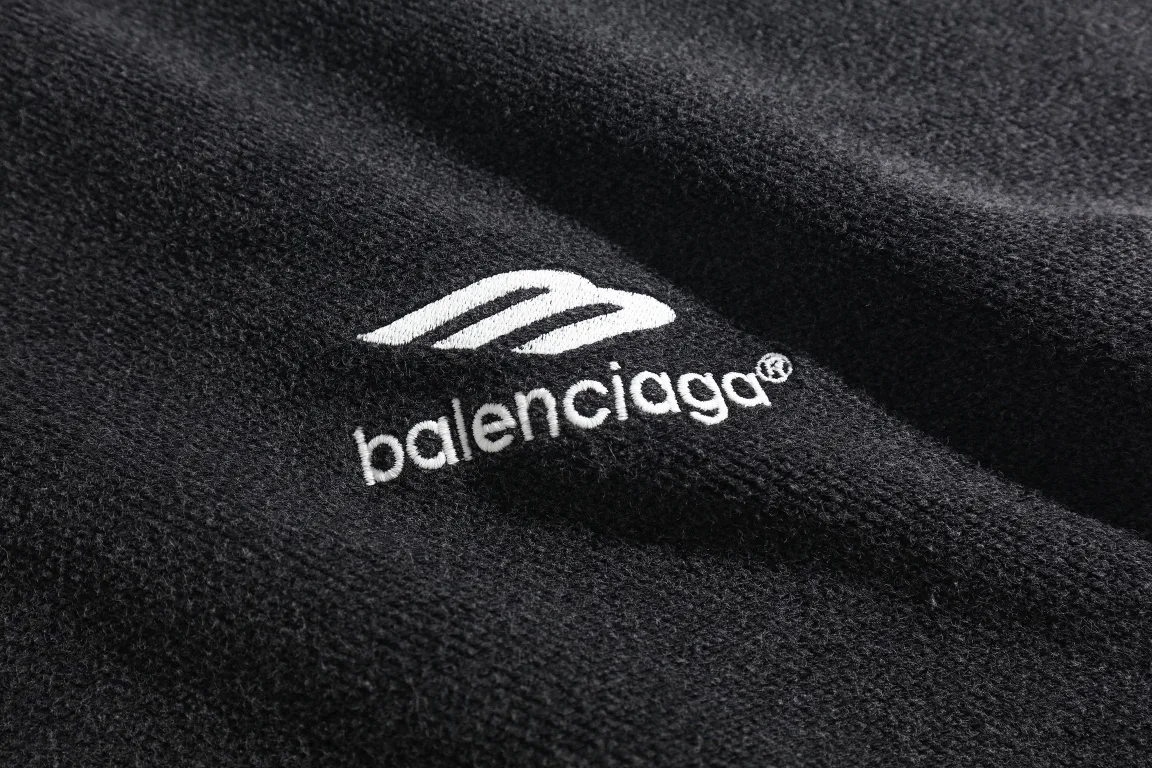 3B Logo Embroidered Inside-Out Sweatshirt D26922580 — view 12