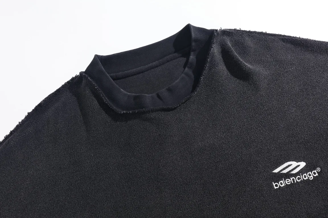 3B Logo Embroidered Inside-Out Sweatshirt D26922580 — view 16