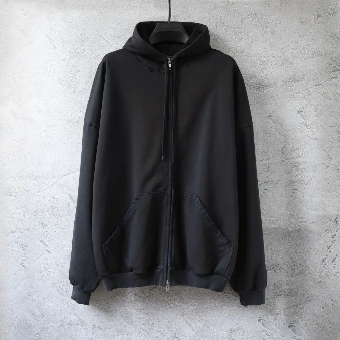 Distressed Tape Logo Zip-Up Hoodie D30922627 — view 2