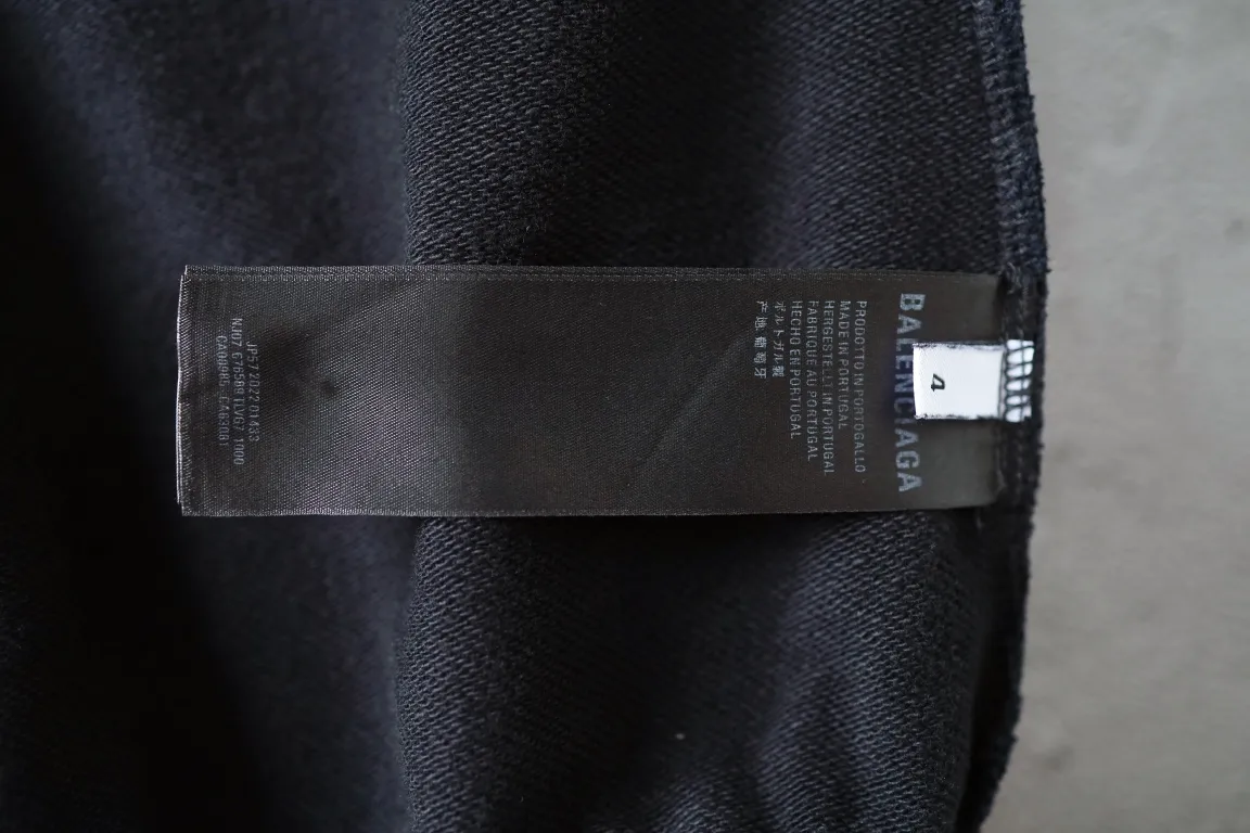Distressed Tape Logo Zip-Up Hoodie D30922627 — view 8