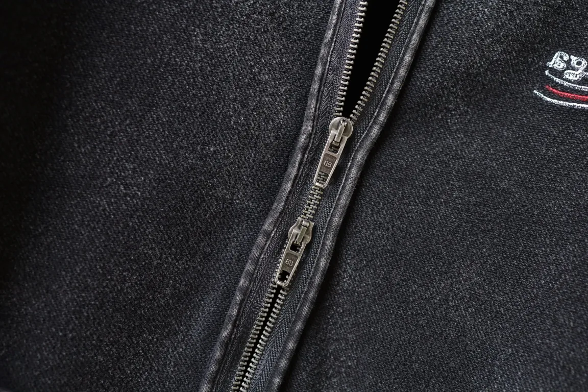 Washed Embroidered Zip-Up Hoodie D30922612 — view 7