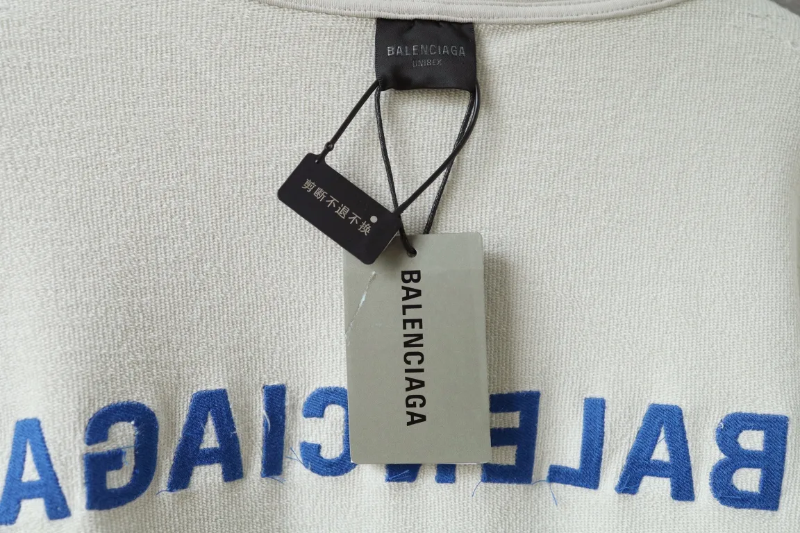 Distressed Logo-Embroidered Zip-Up Hoodie D29922634 — view 9