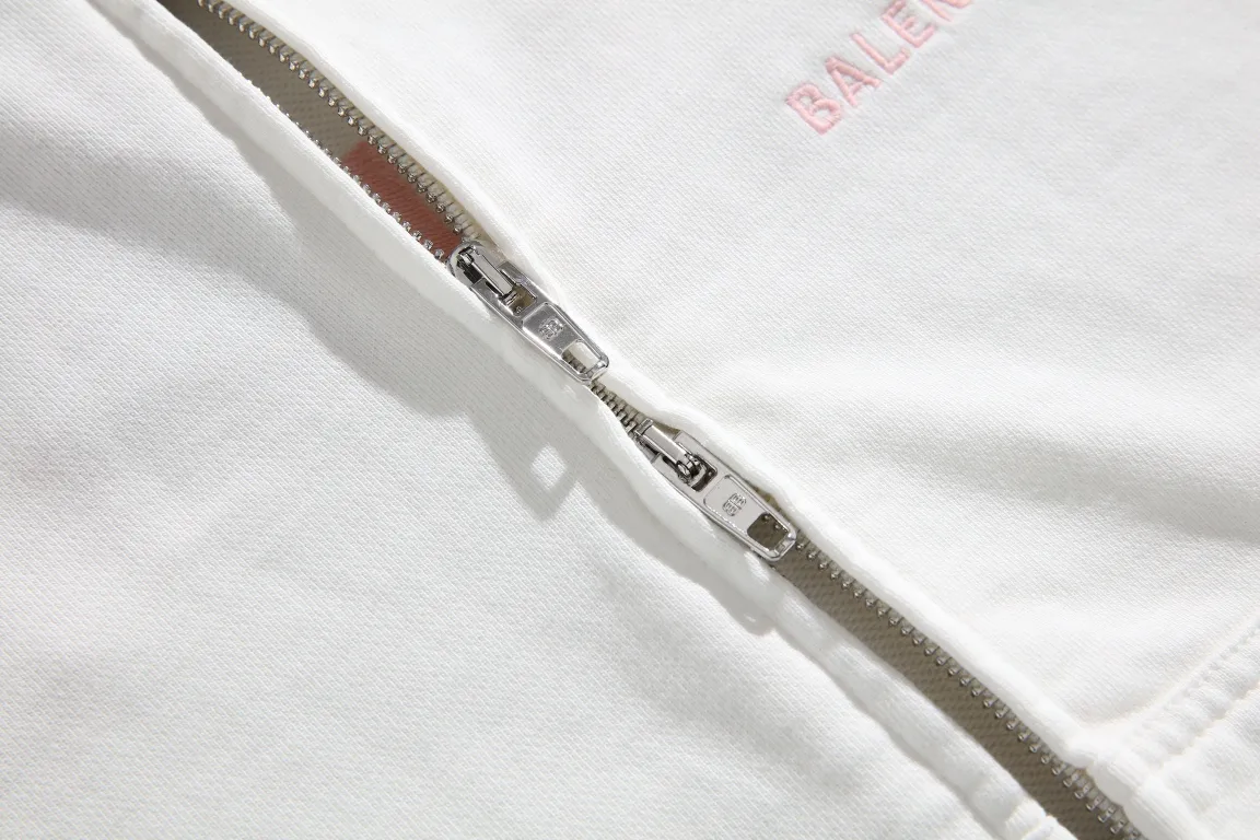 Distressed Logo-Embroidered Zip-Up Hoodie D29922634 — view 33