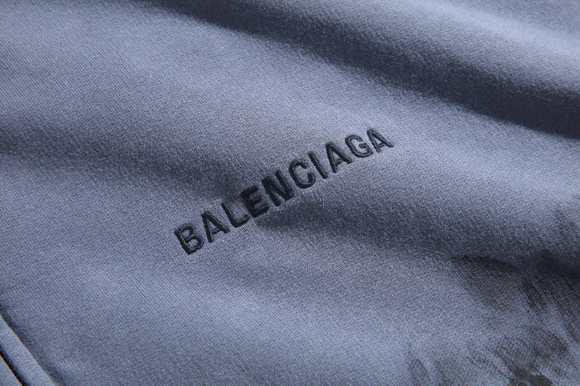 Logo Embroidered Distressed Zip-Up Hoodie D30922636 — view 12