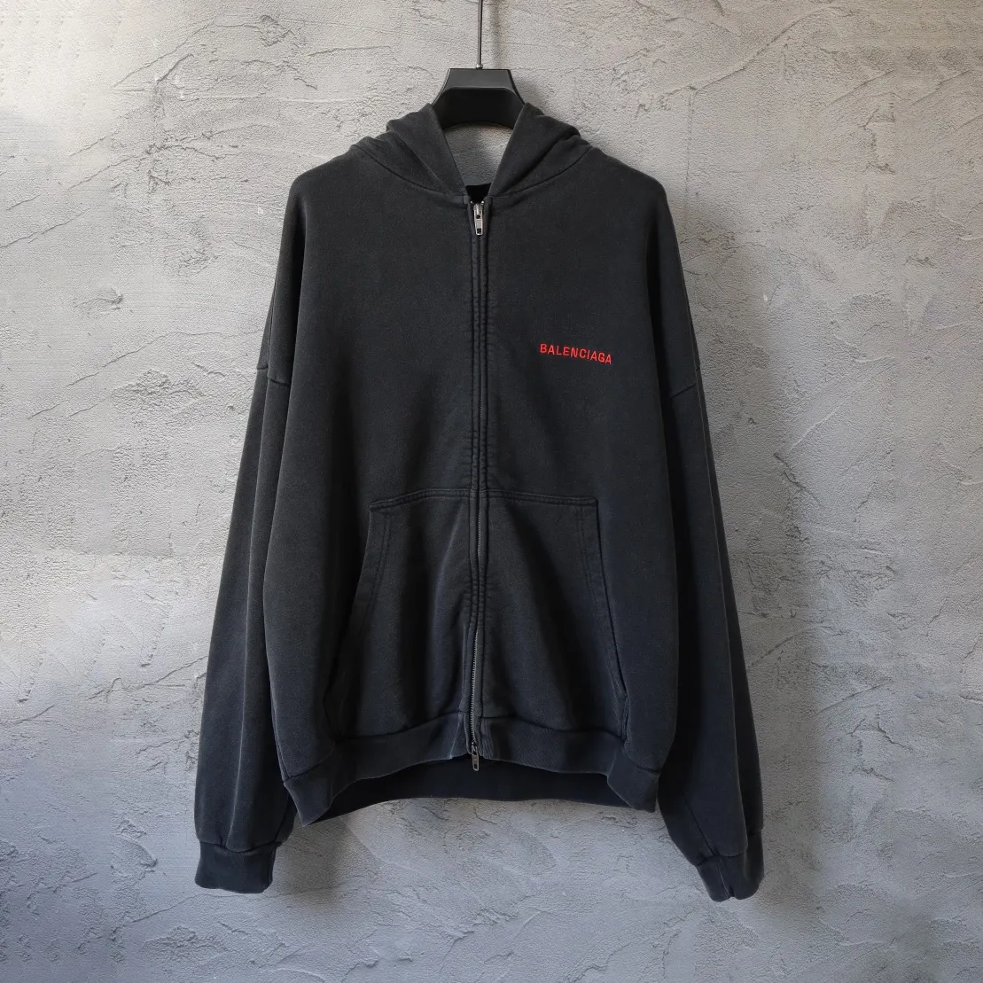 Logo Embroidered Zip-Up Hoodie D29920087