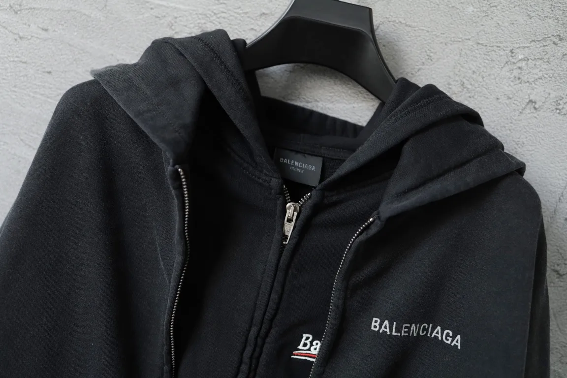 Logo-Embroidered Layered Zip-Up Hoodie D49922571 — view 14